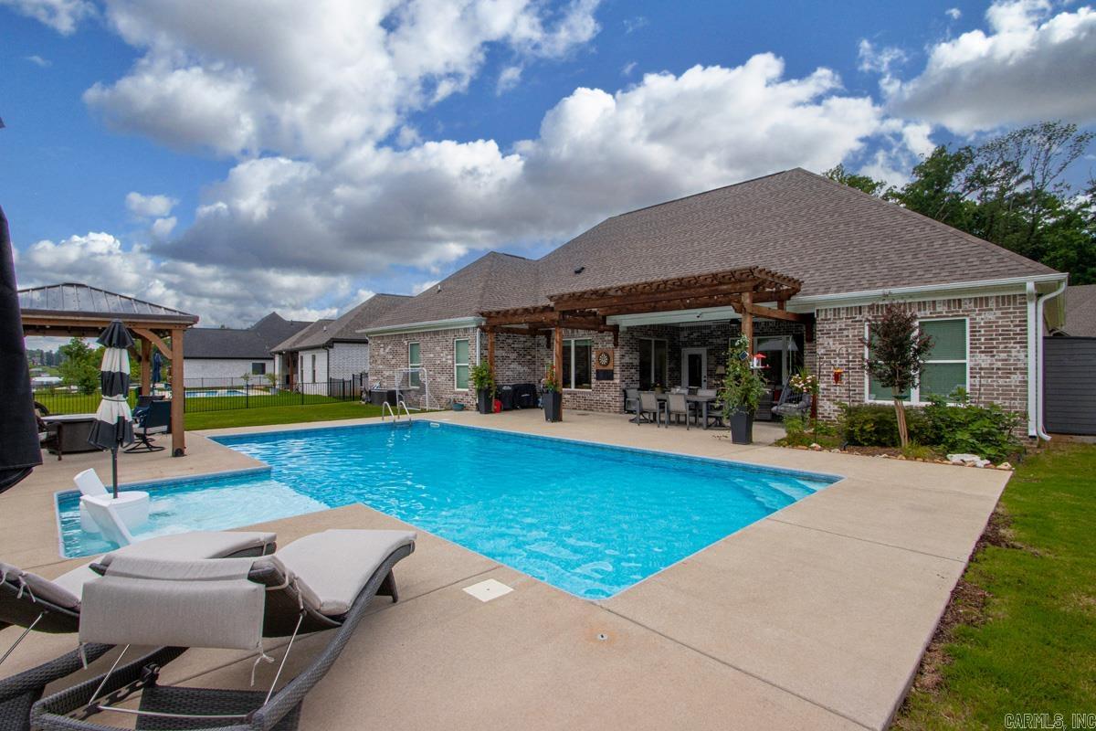 NORTH SHORE @ HURRICANE LAKE EST - Residential