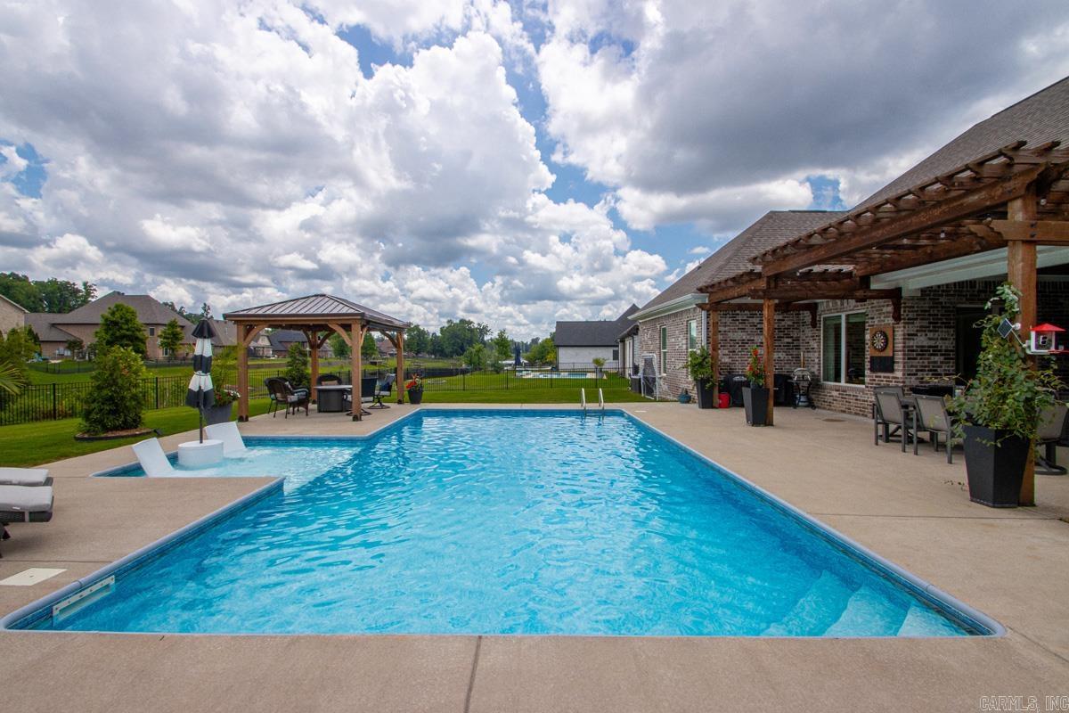 NORTH SHORE @ HURRICANE LAKE EST - Residential