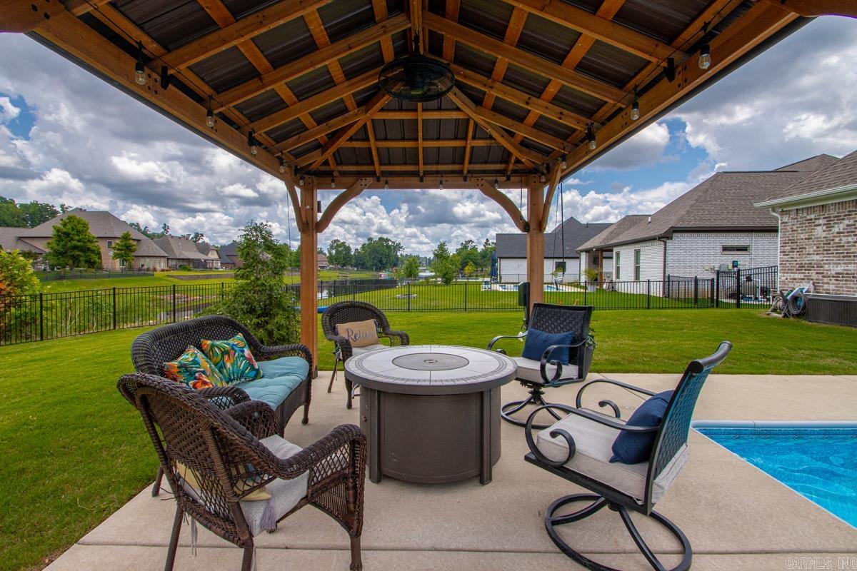 NORTH SHORE @ HURRICANE LAKE EST - Residential