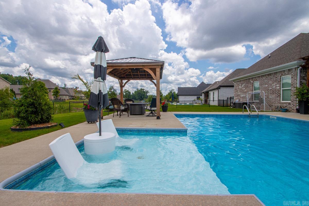 NORTH SHORE @ HURRICANE LAKE EST - Residential