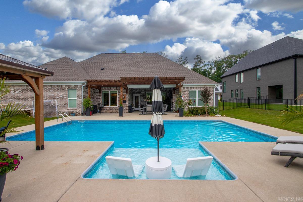 NORTH SHORE @ HURRICANE LAKE EST - Residential
