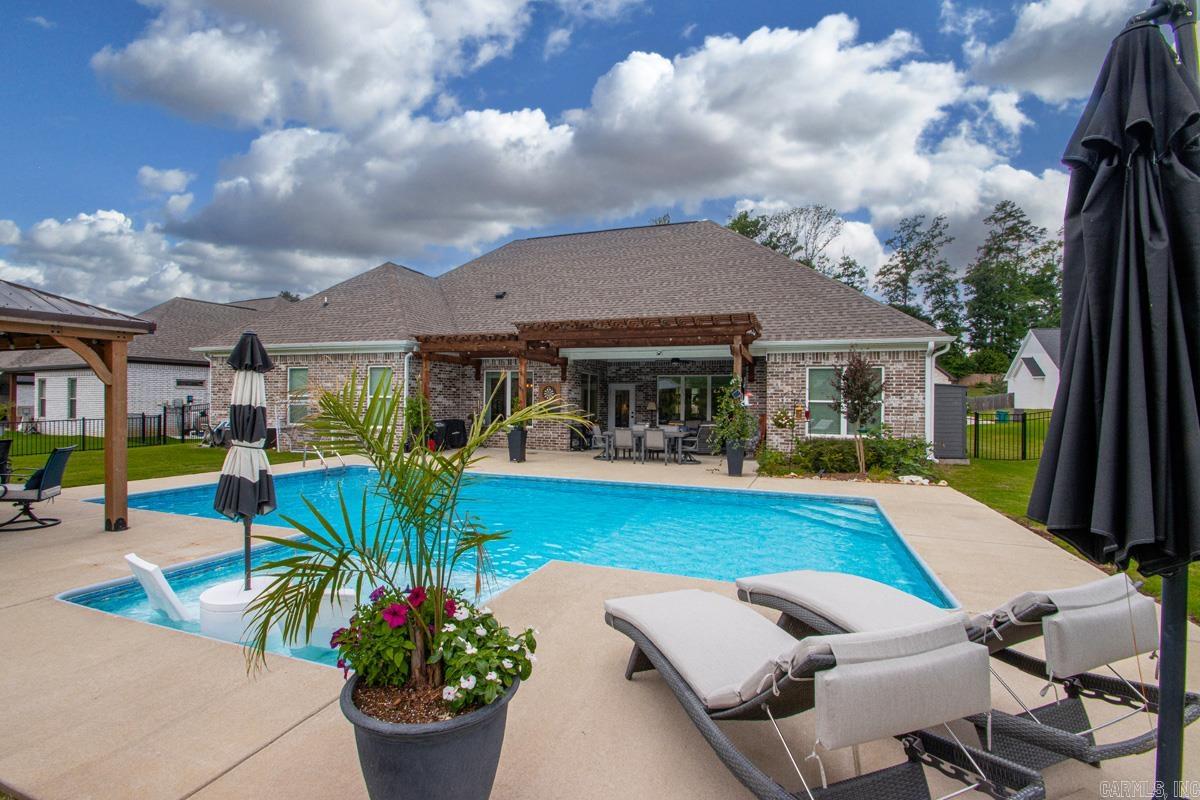 NORTH SHORE @ HURRICANE LAKE EST - Residential