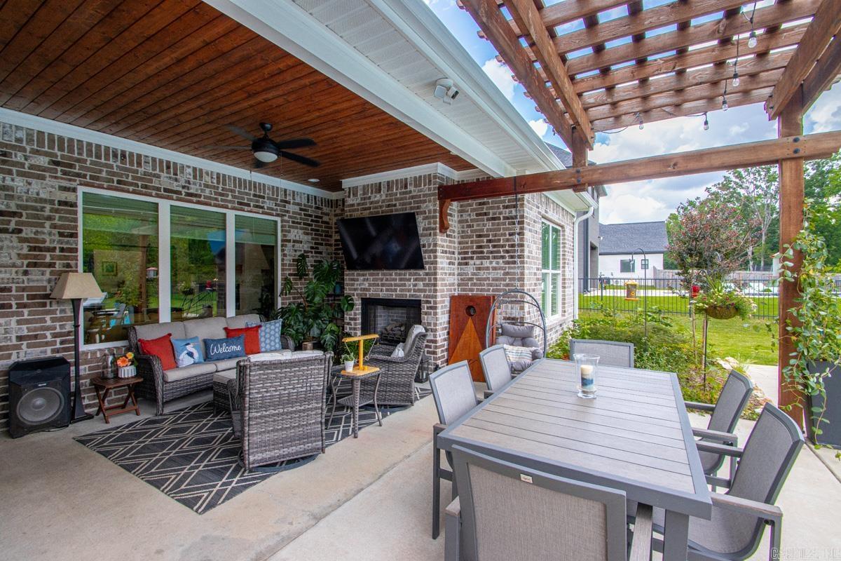 NORTH SHORE @ HURRICANE LAKE EST - Residential