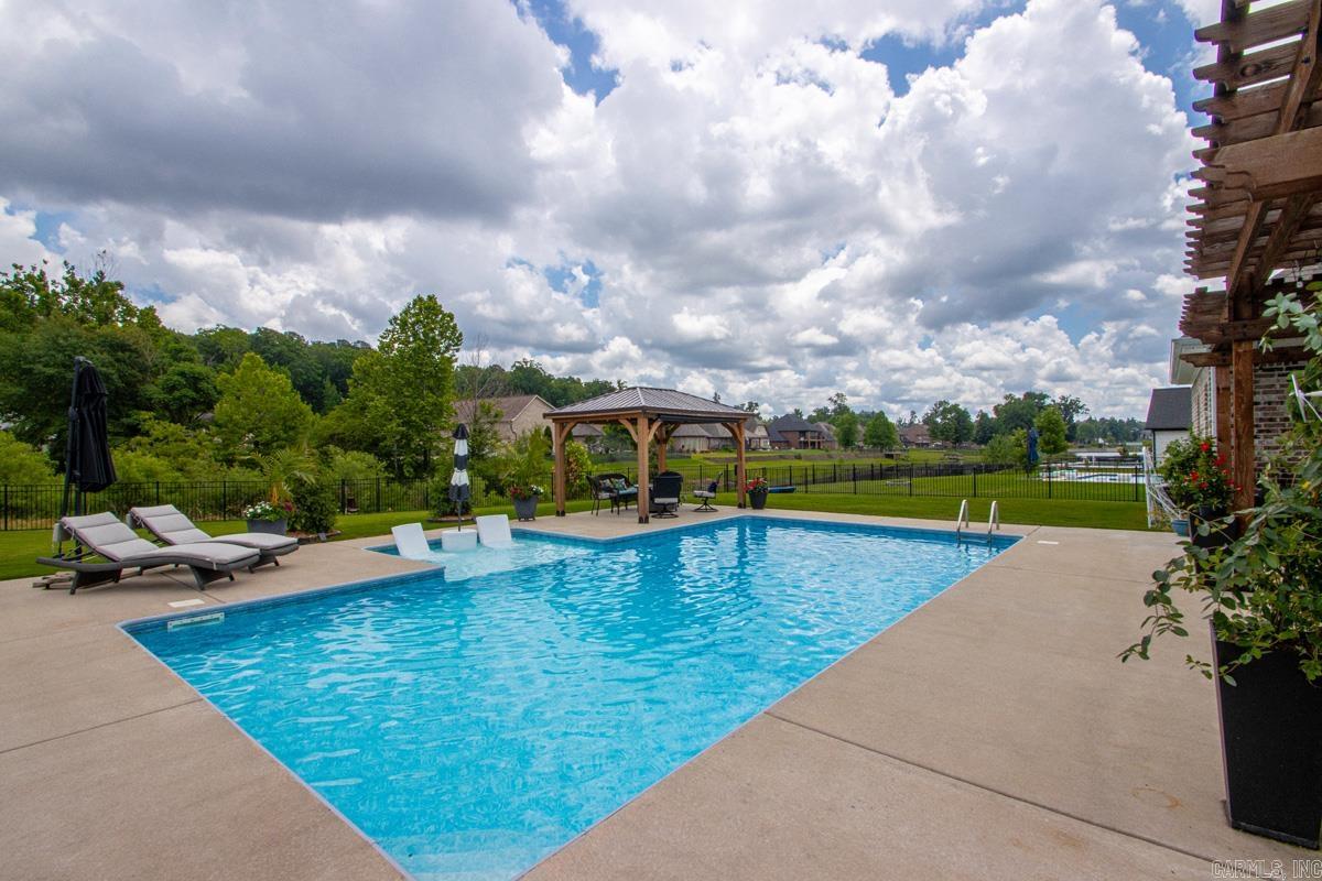 NORTH SHORE @ HURRICANE LAKE EST - Residential
