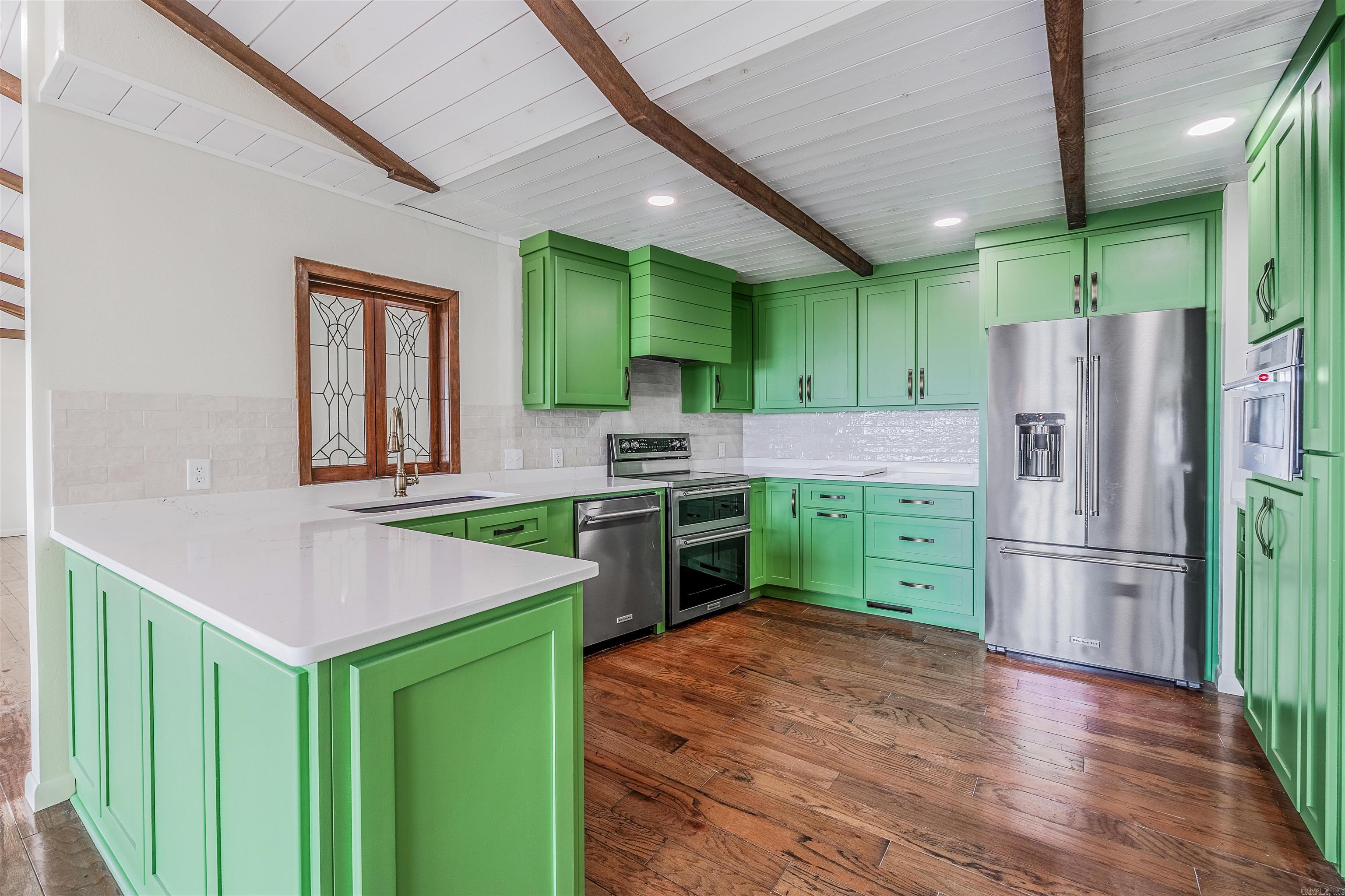 INDIAN HILLS - Residential