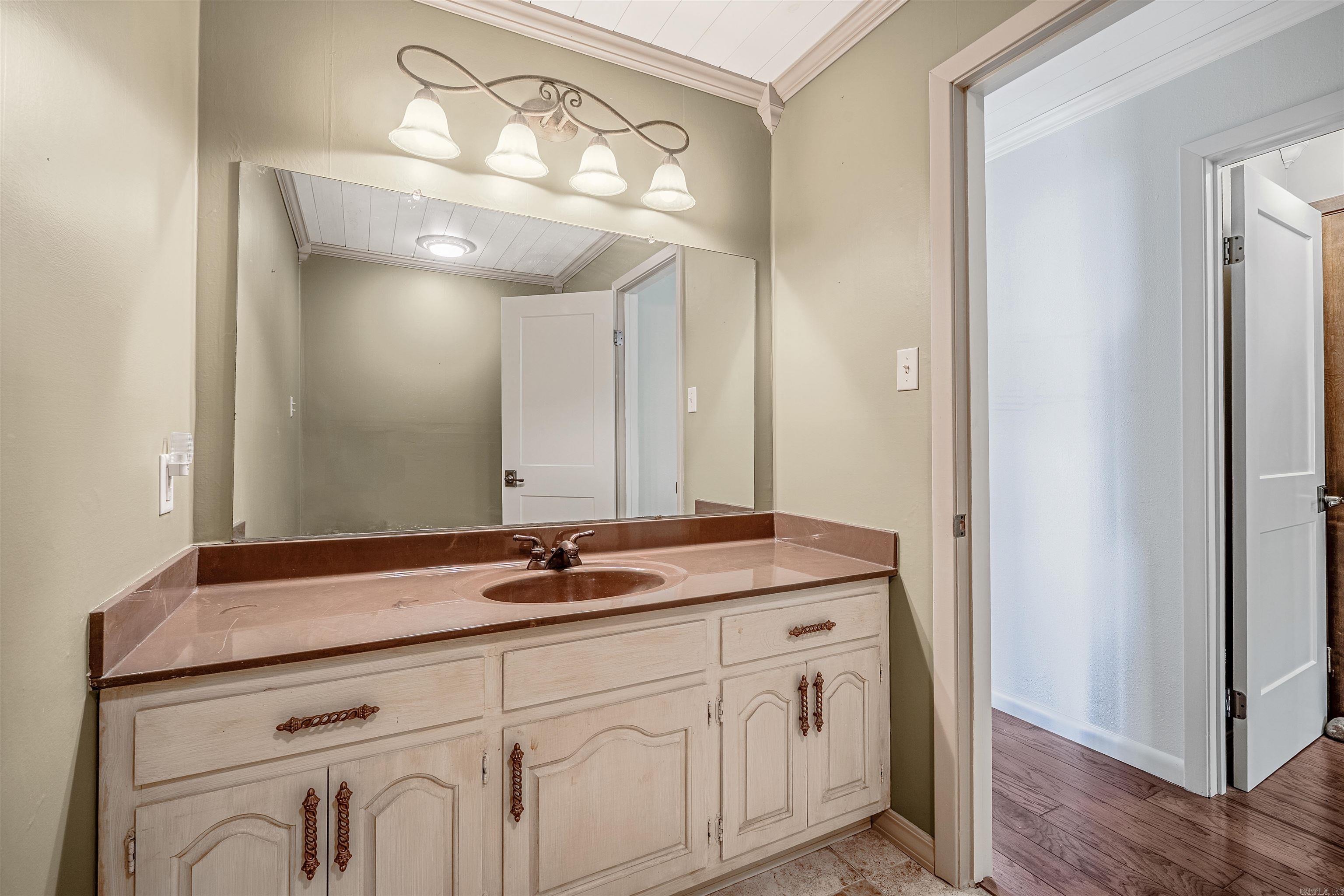 INDIAN HILLS - Residential