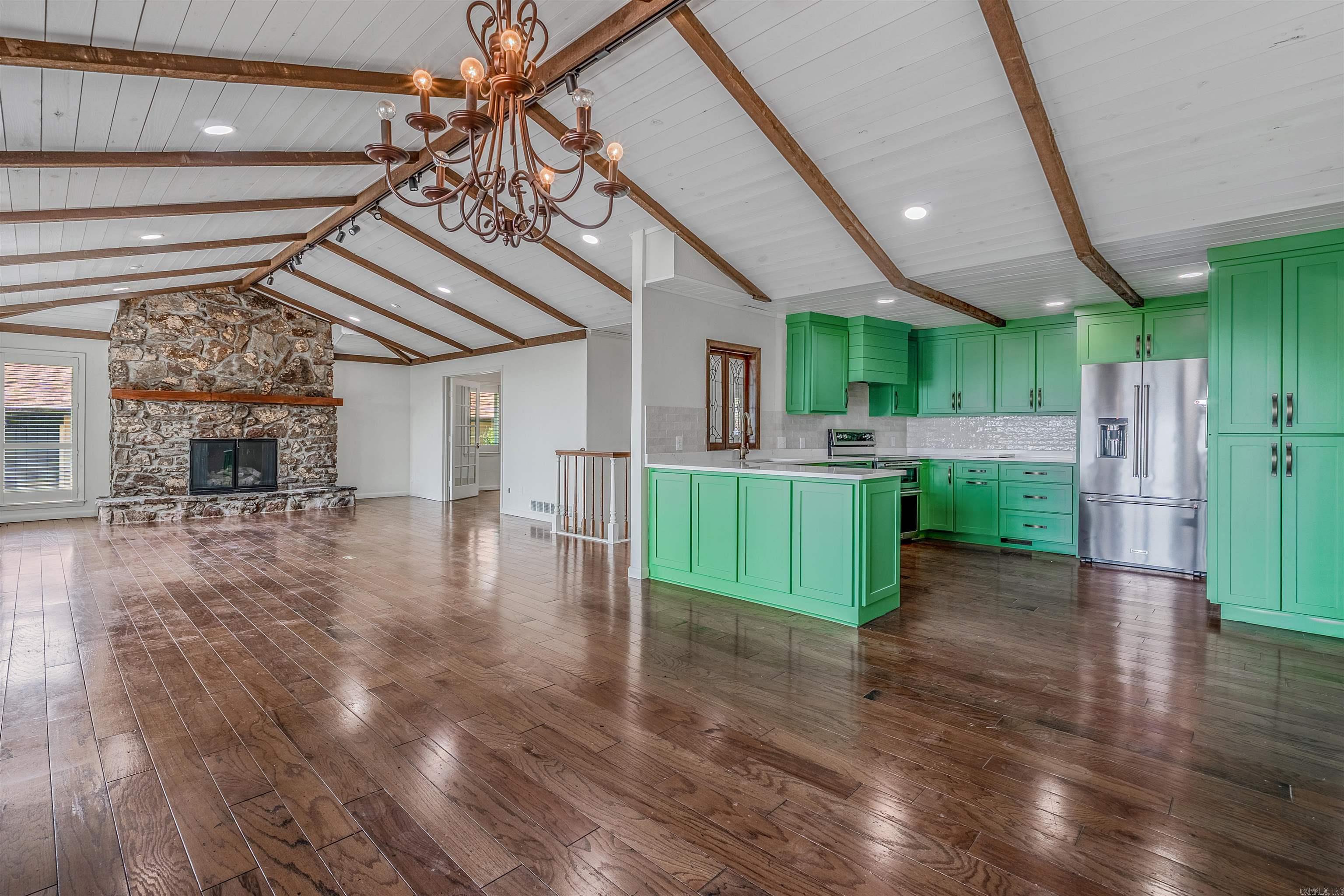 INDIAN HILLS - Residential