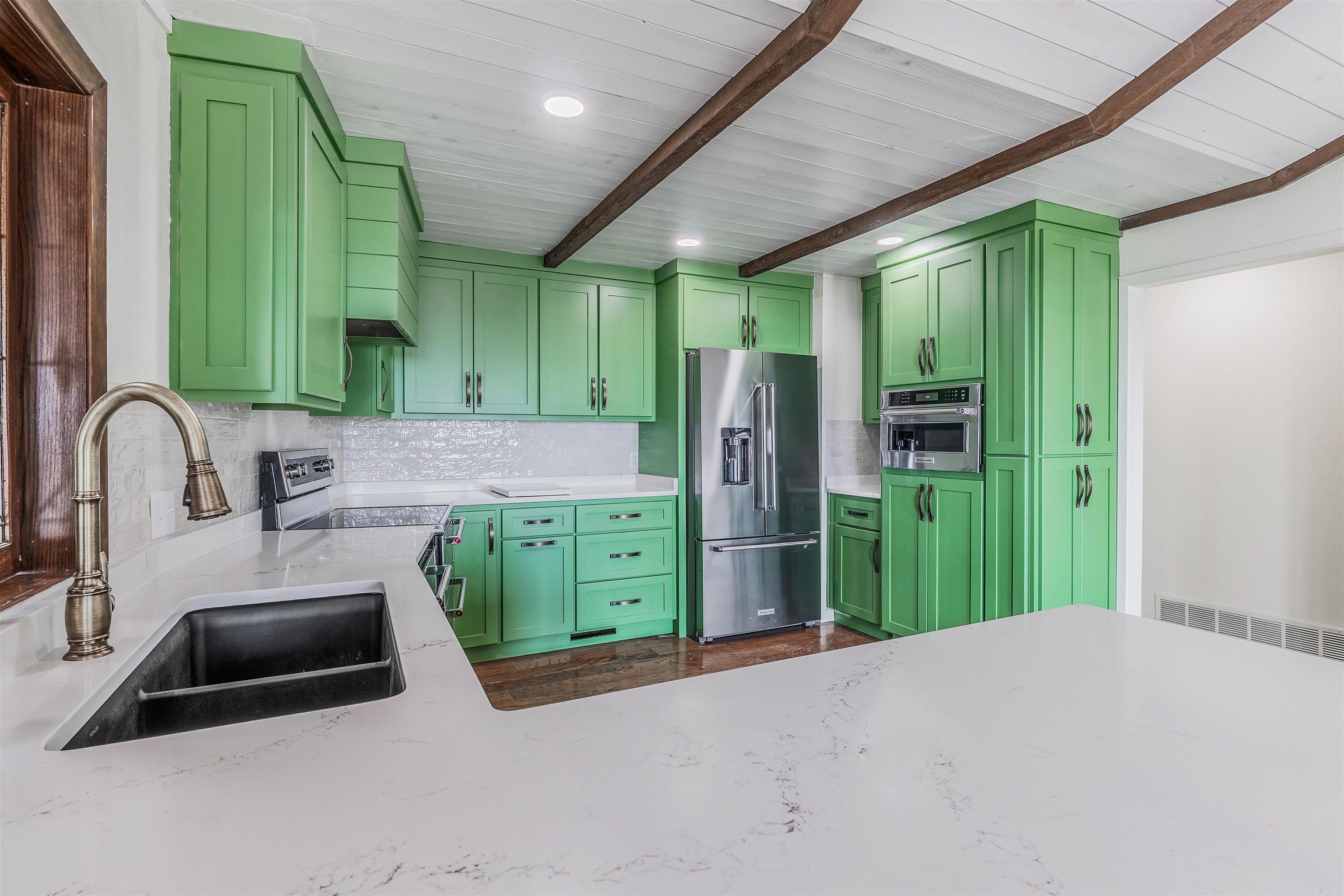 INDIAN HILLS - Residential