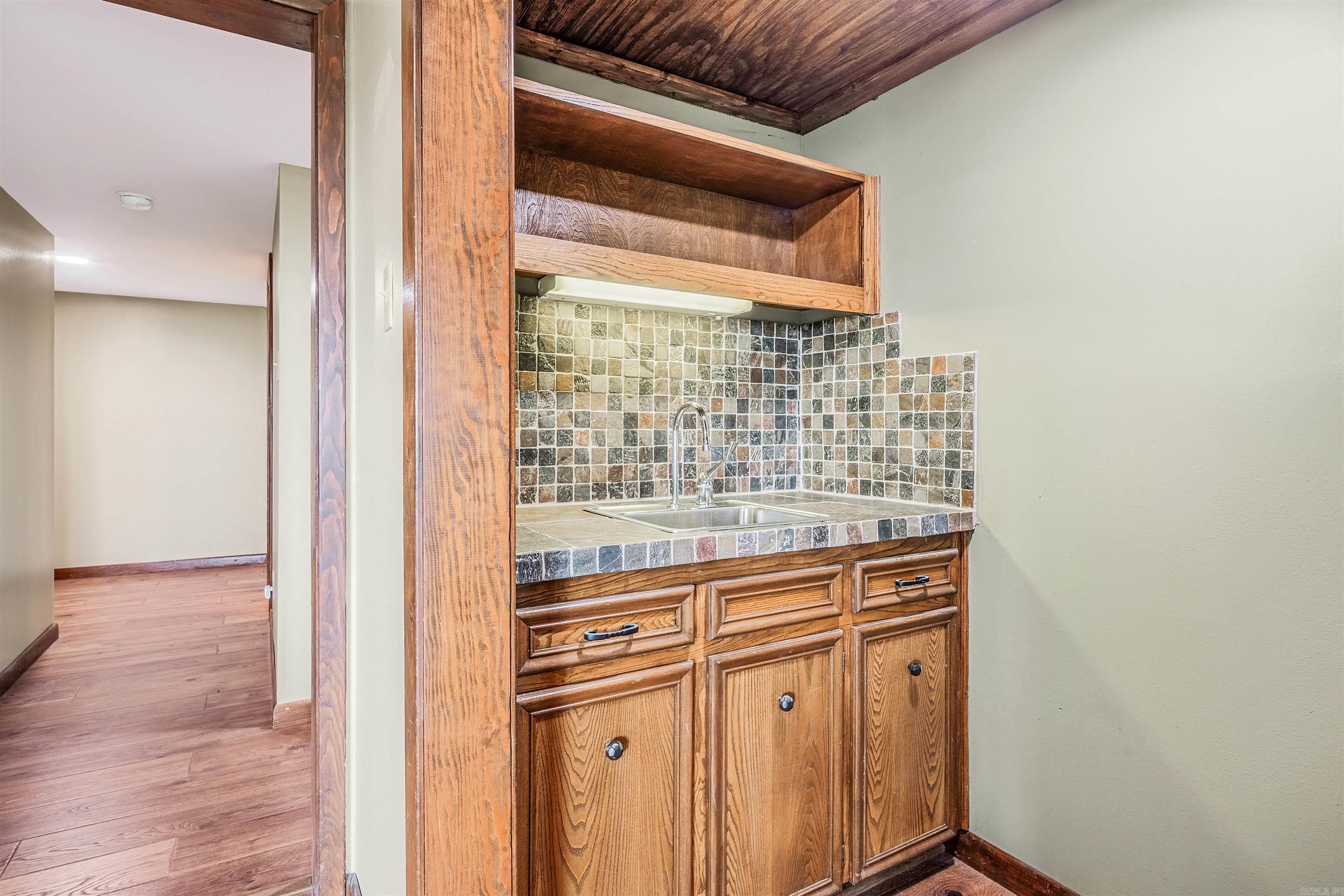 INDIAN HILLS - Residential