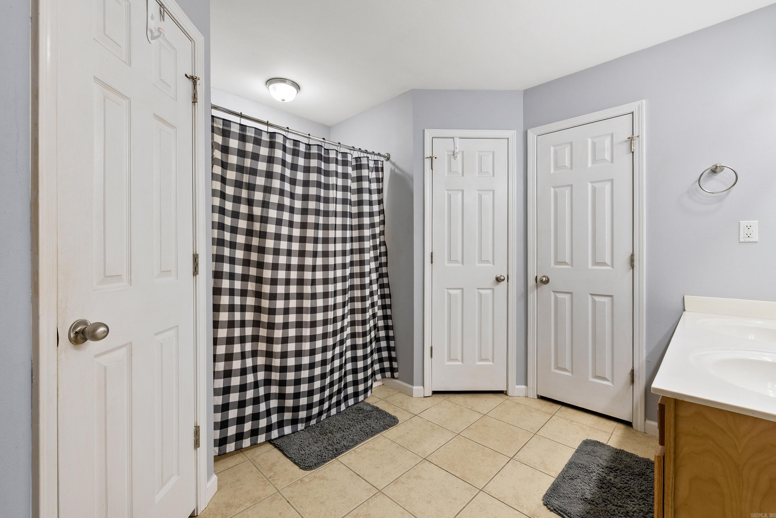 MEADOW CREEK - Residential