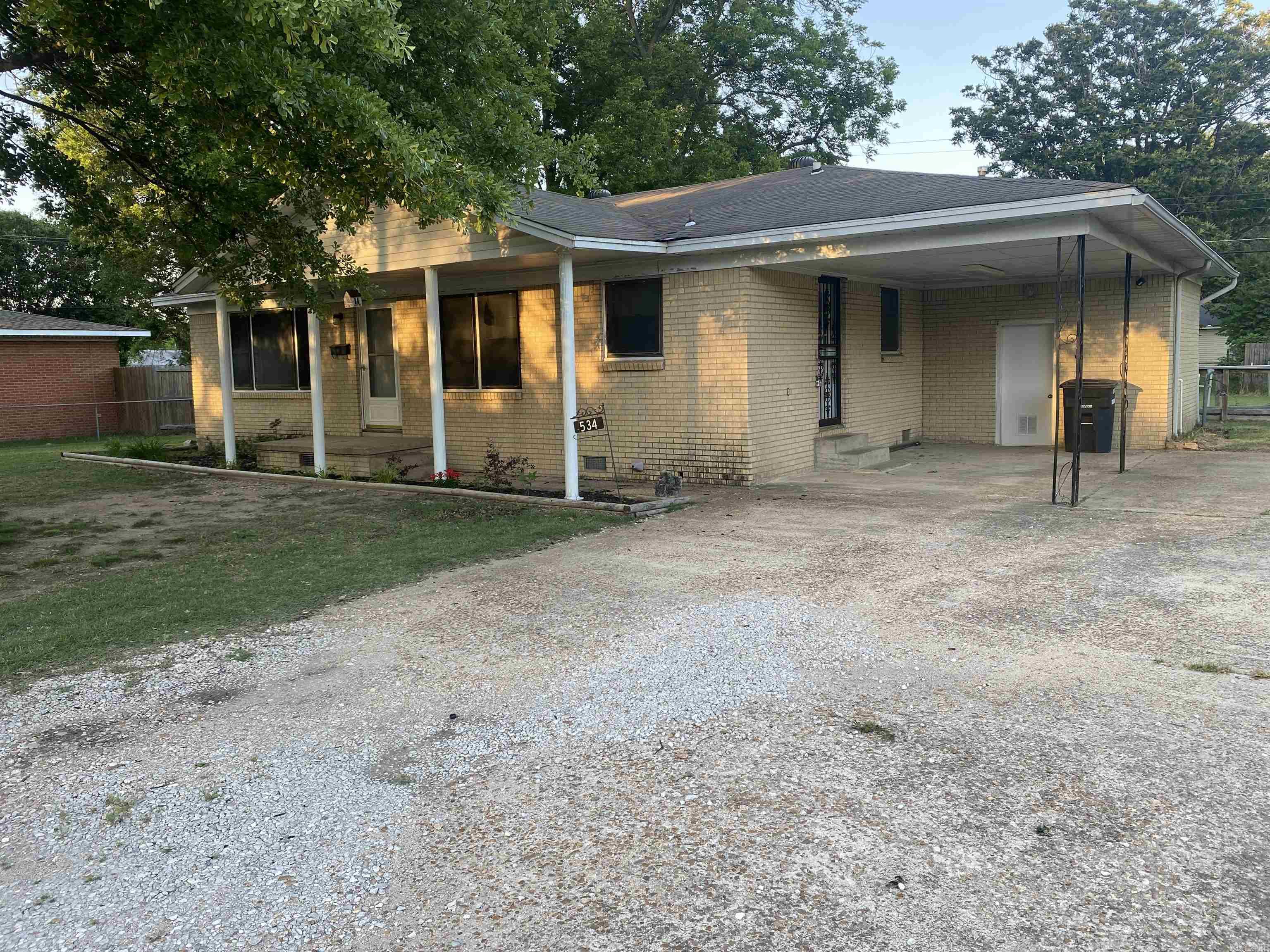 Ellis - Residential