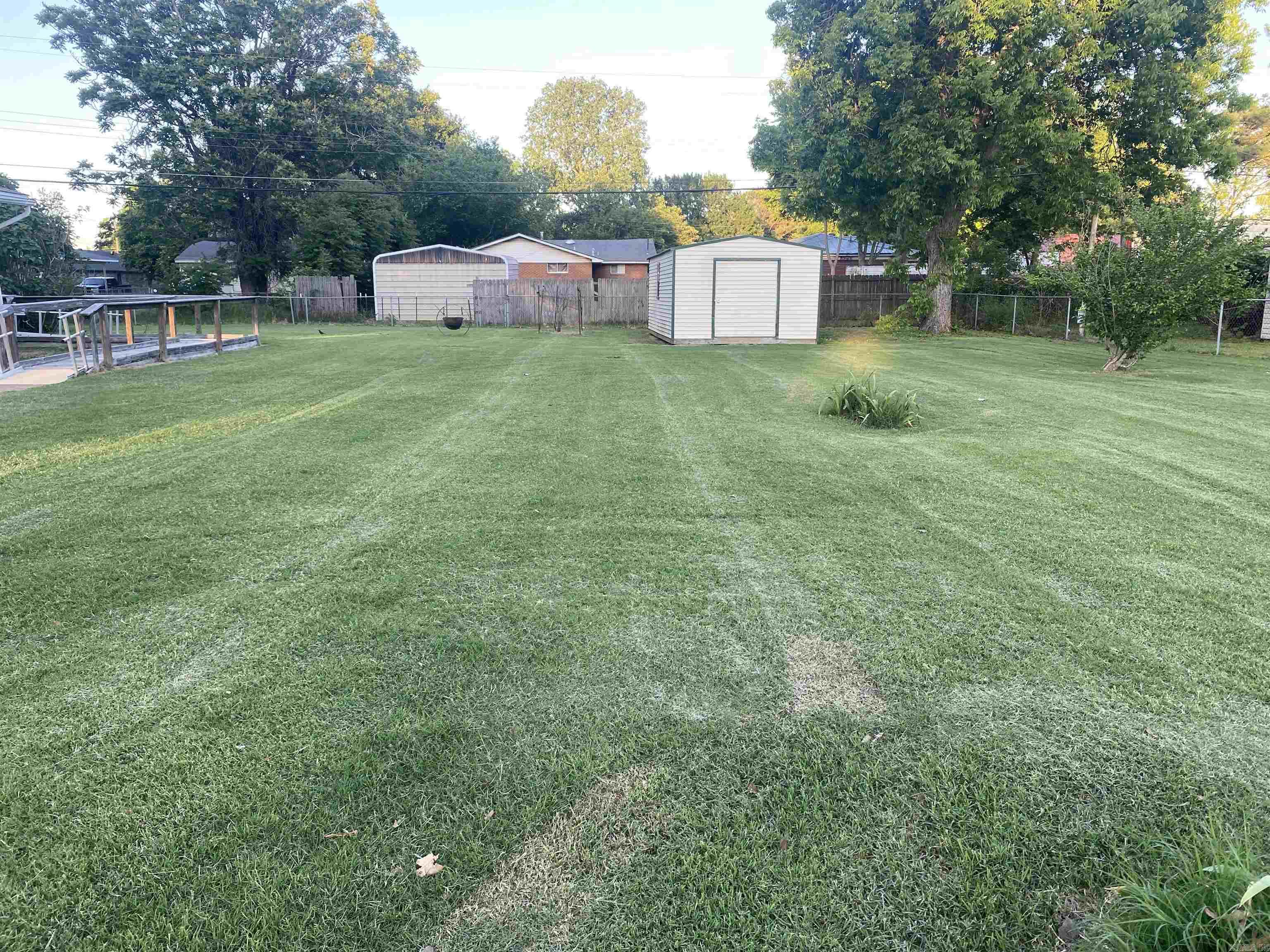 Ellis - Residential