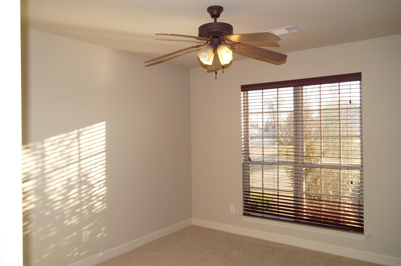 HURRICANE HILLS - Residential