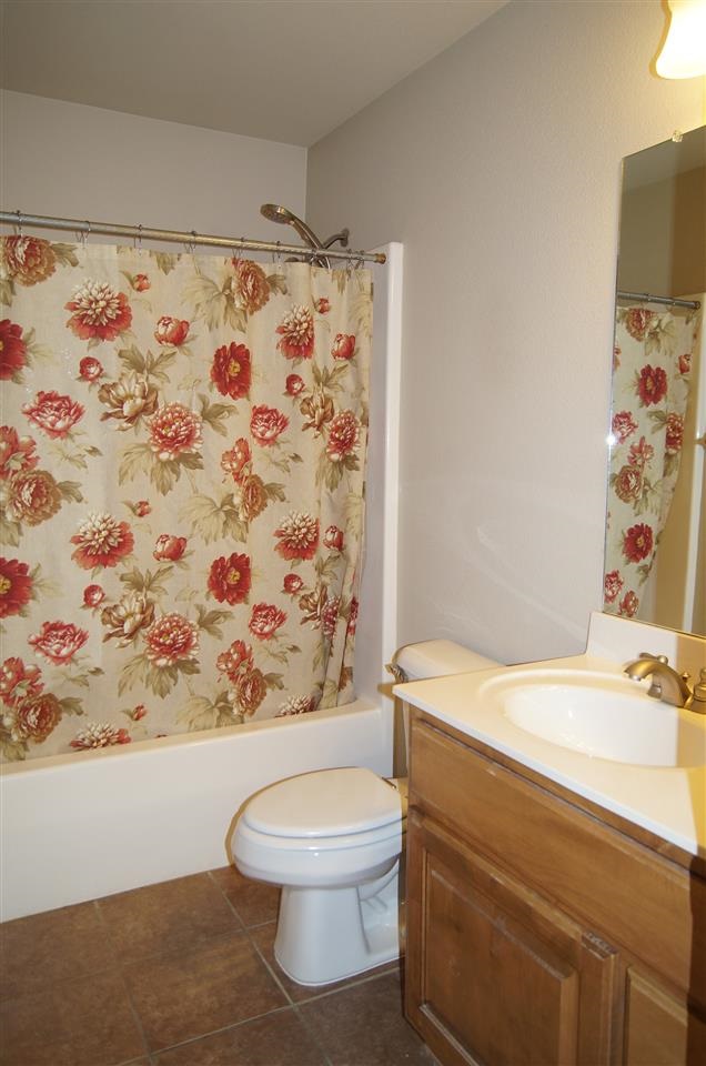 HURRICANE HILLS - Residential