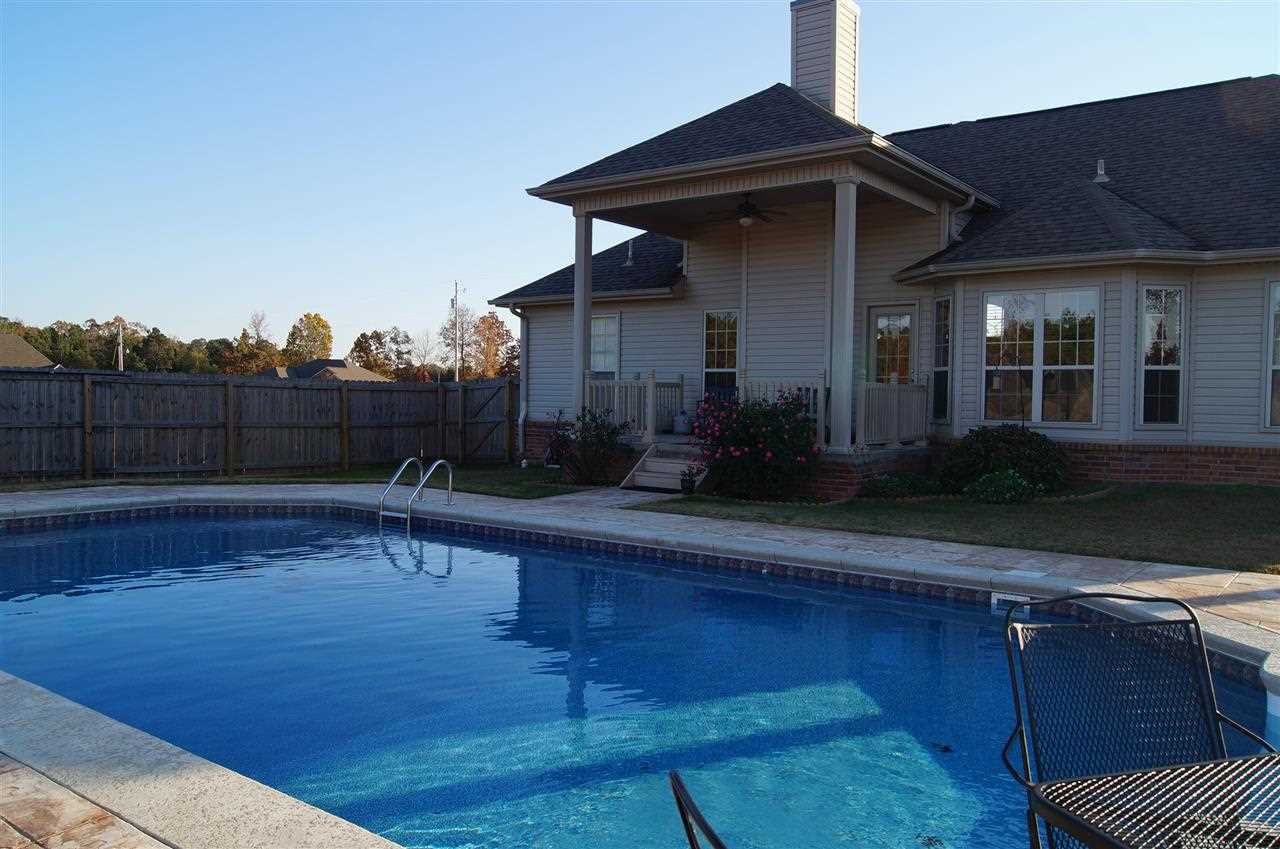 HURRICANE HILLS - Residential