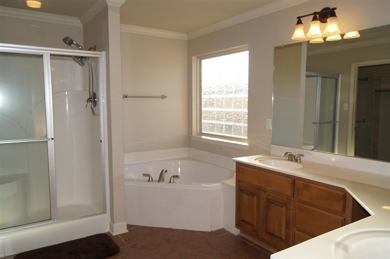 HURRICANE HILLS - Residential