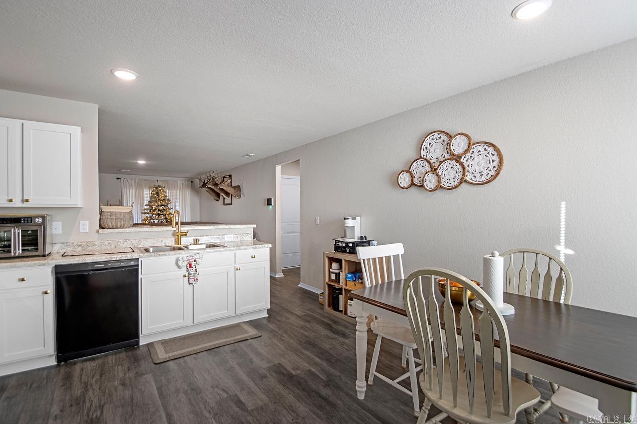 HILLDALE CROSSING - Residential