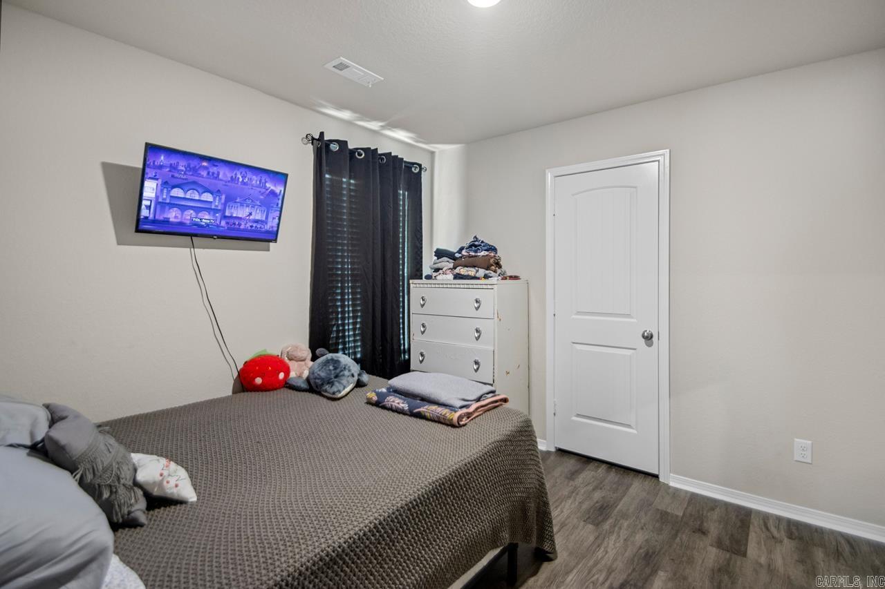 HILLDALE CROSSING - Residential