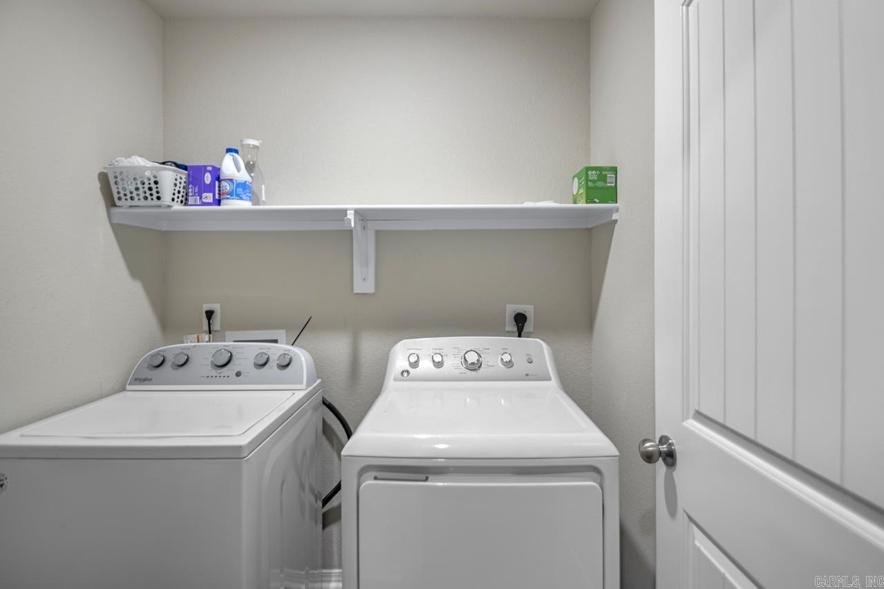 HILLDALE CROSSING - Residential