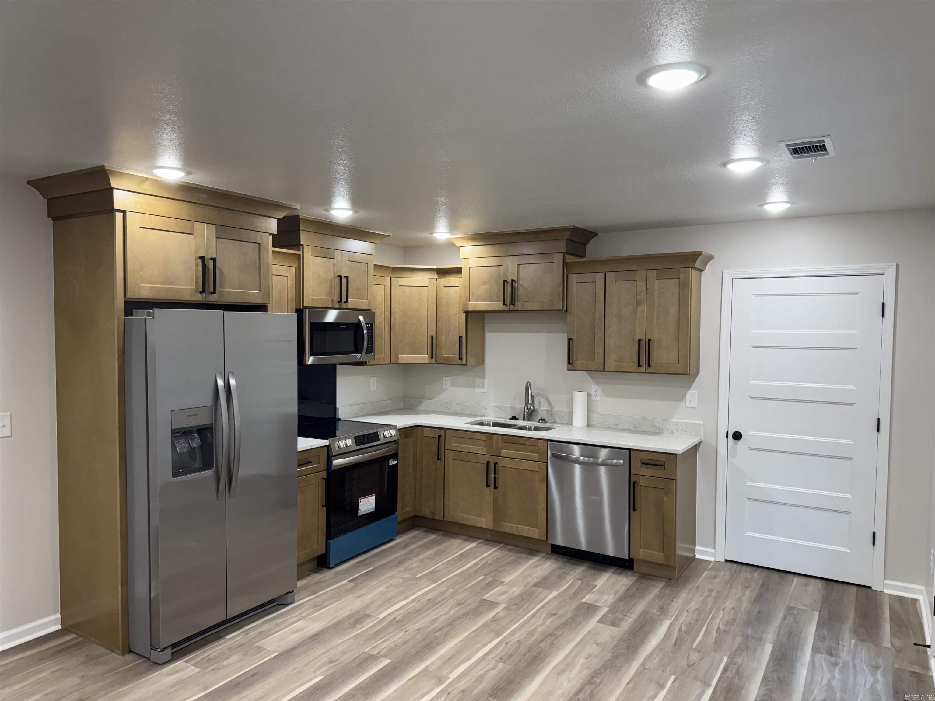 HILLVIEW ACRES - Residential