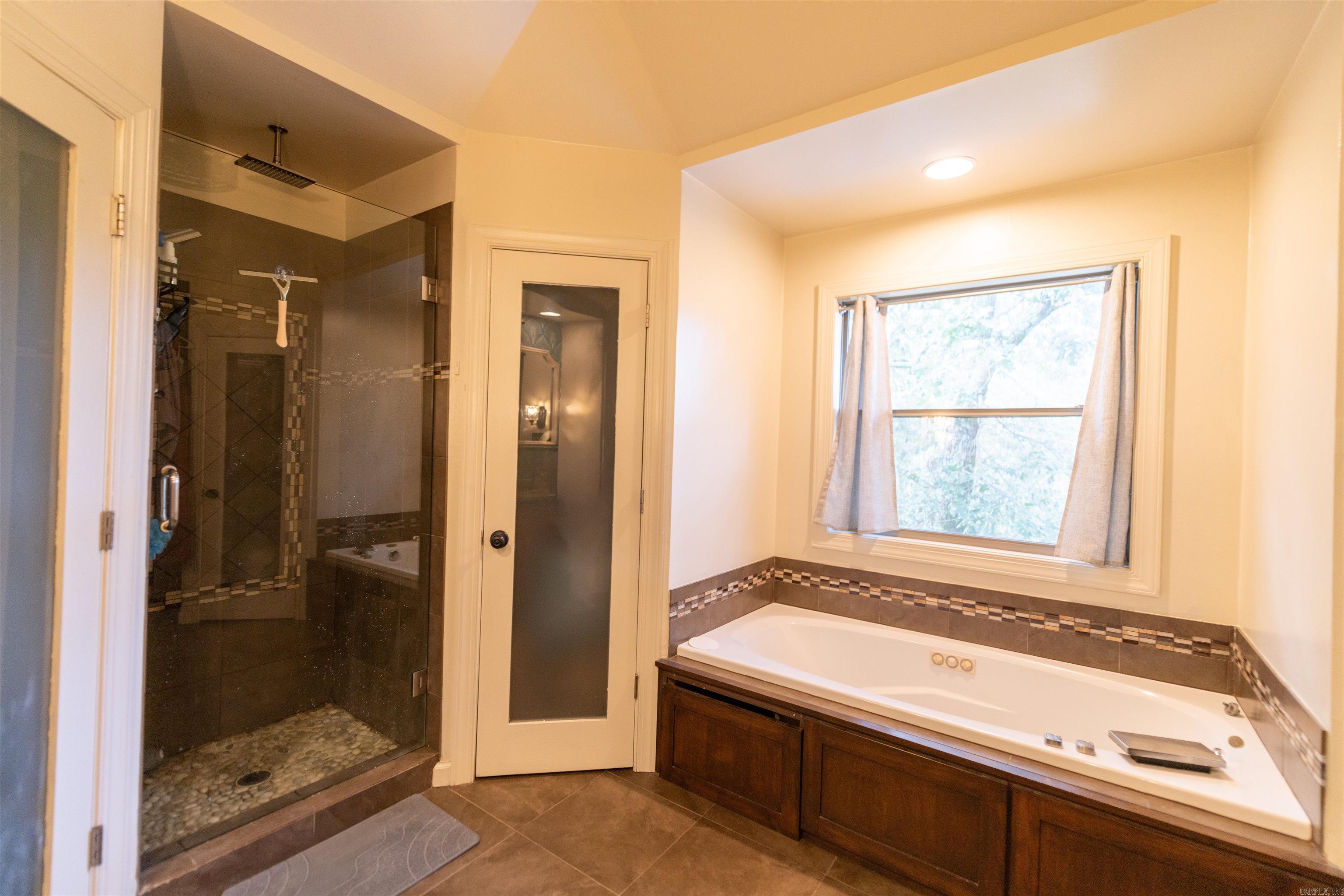 WINDSOR VALLEY ADDN - Residential