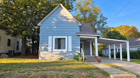 Photo of 421 W Hunt ST, Paragould, AR 72450 (MLS # 26042902)