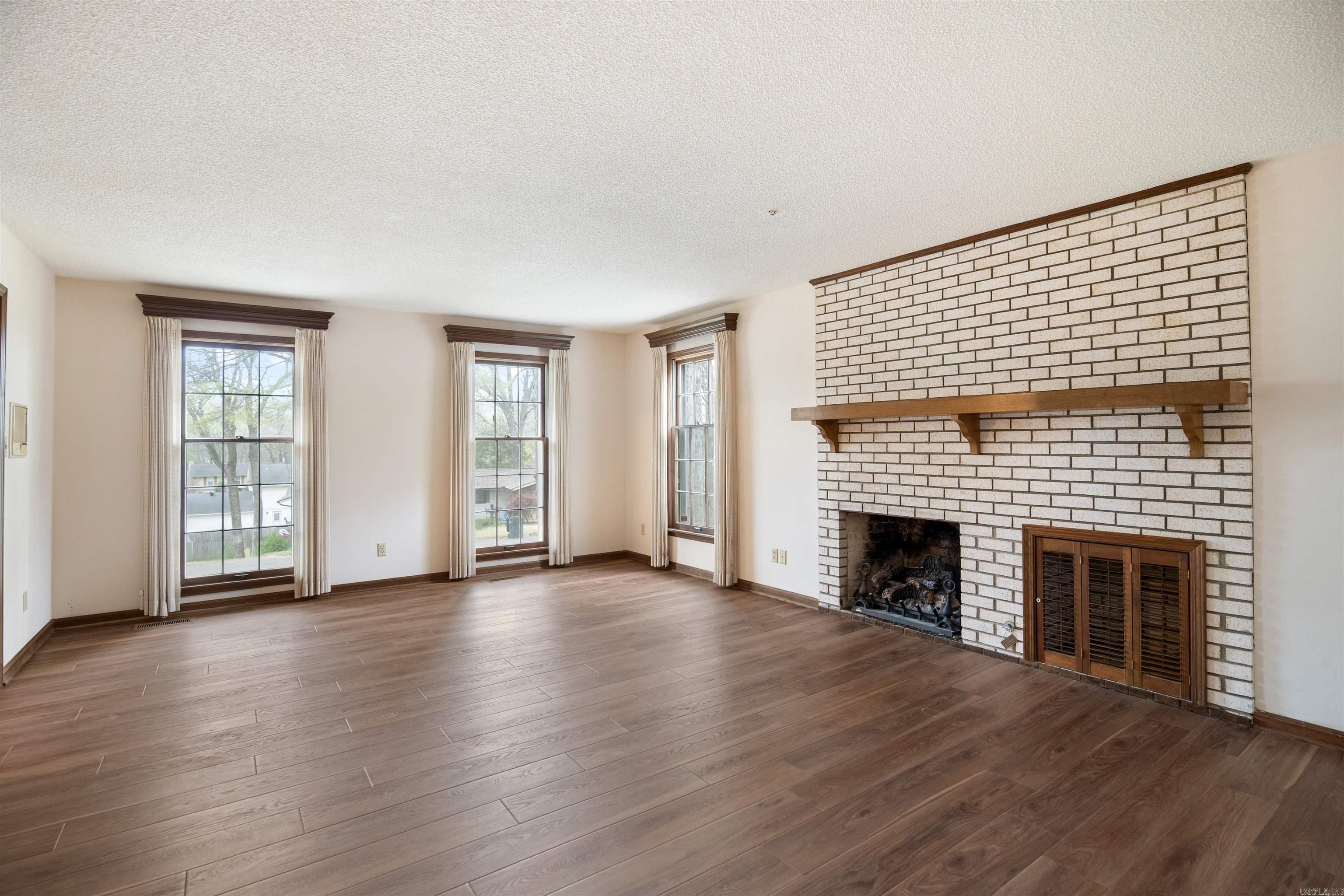 Parkers Woodland Hills 5 - Residential