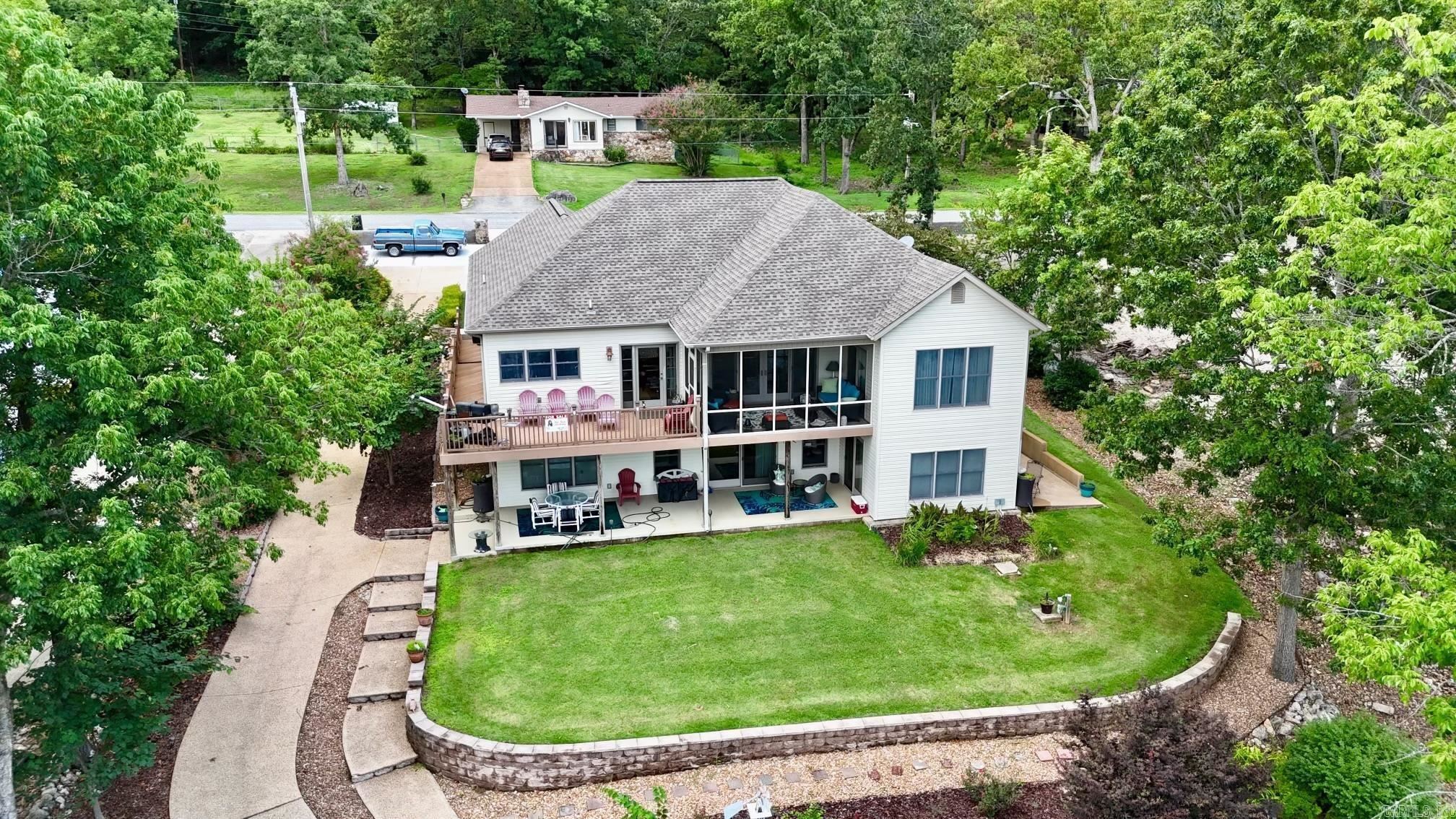 EMERALD COVE - Residential