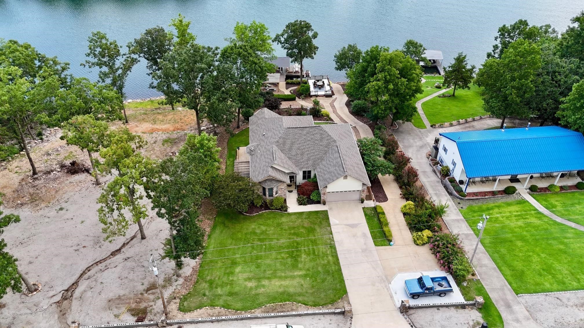 EMERALD COVE - Residential