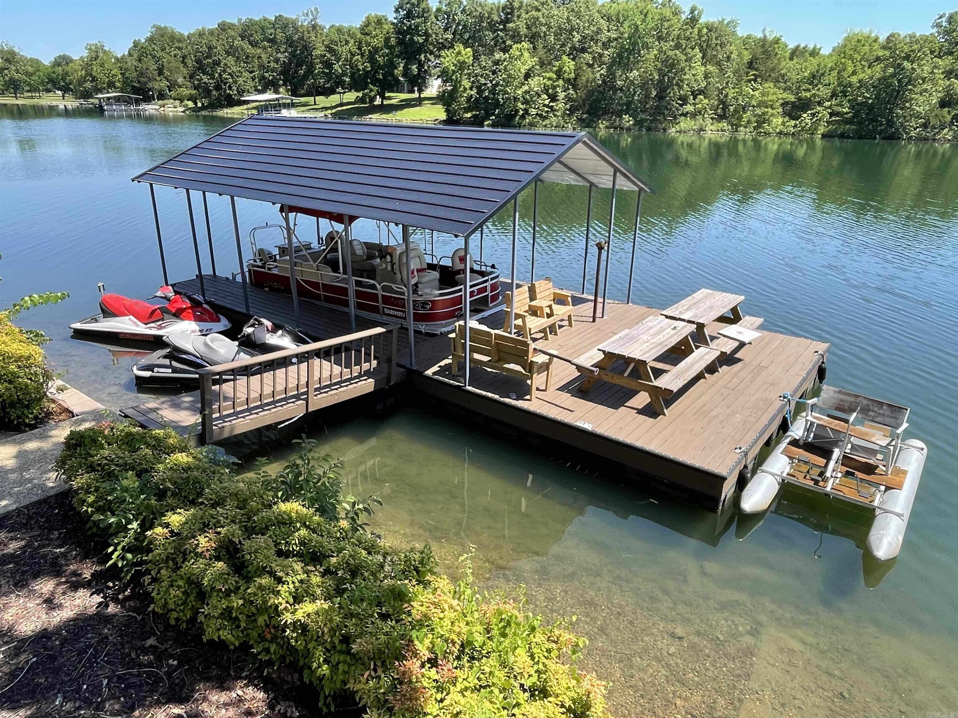 EMERALD COVE - Residential