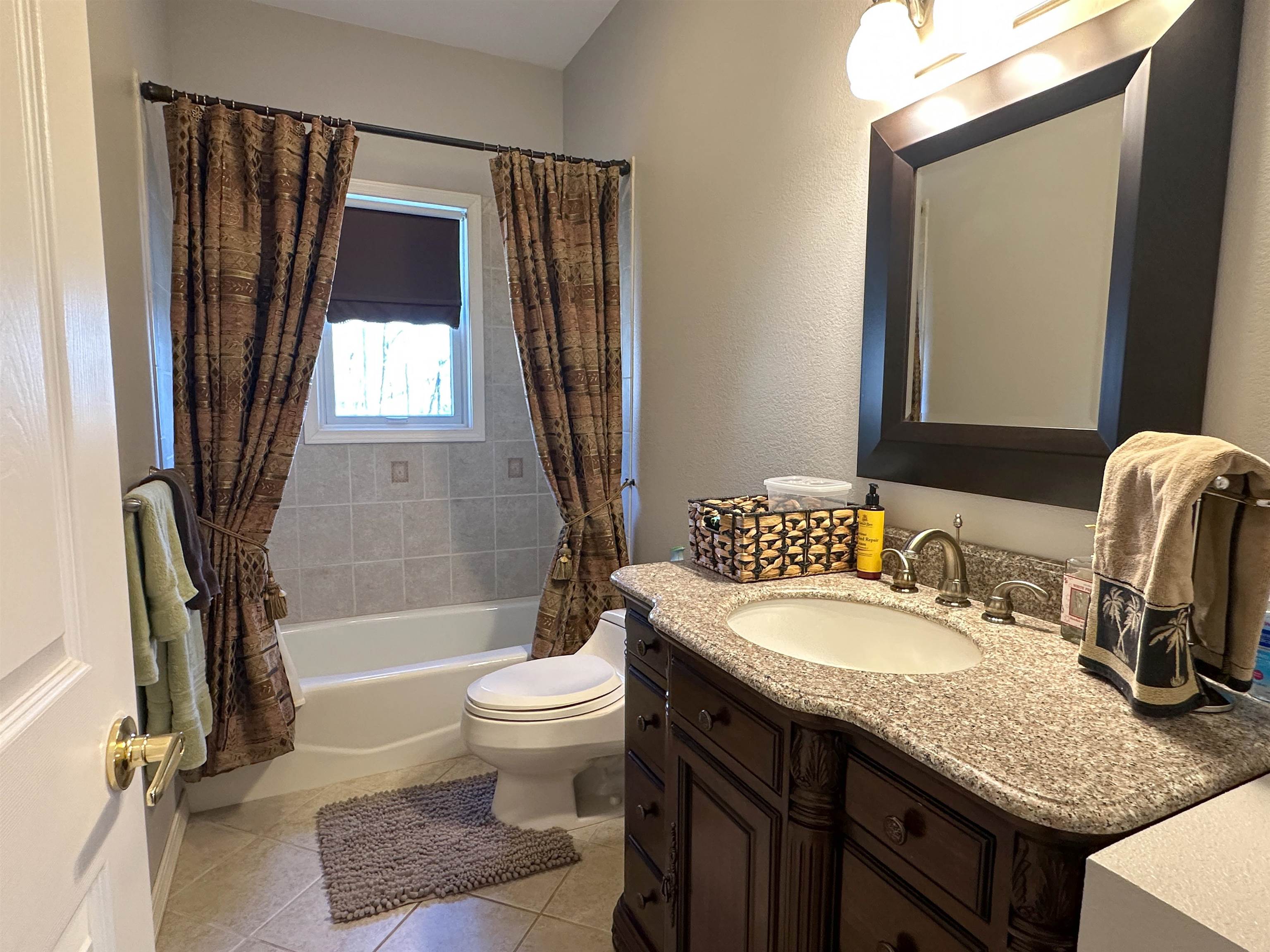 EMERALD COVE - Residential