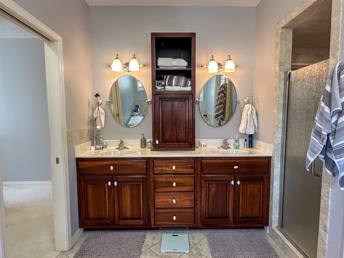 EMERALD COVE - Residential