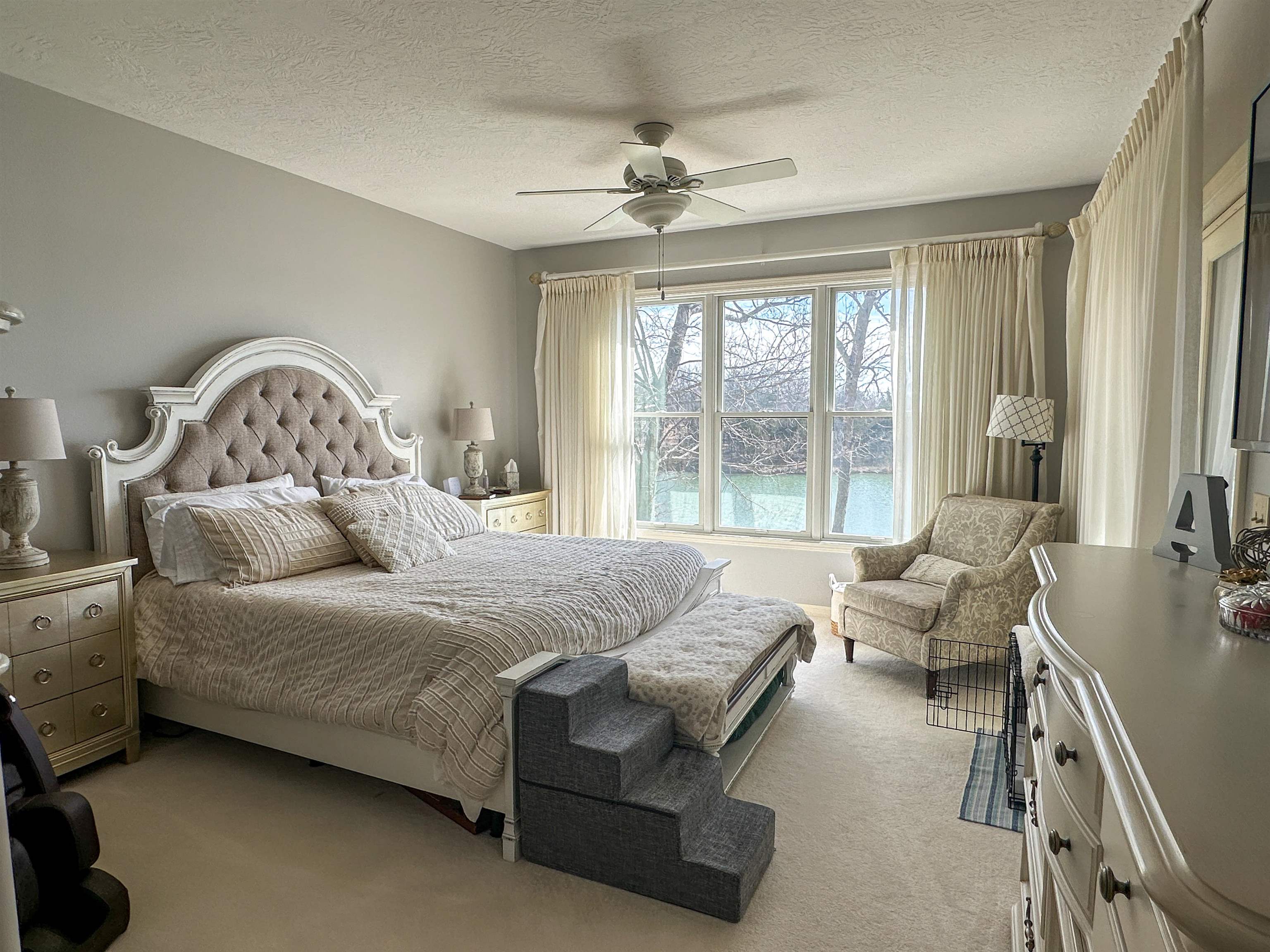 EMERALD COVE - Residential