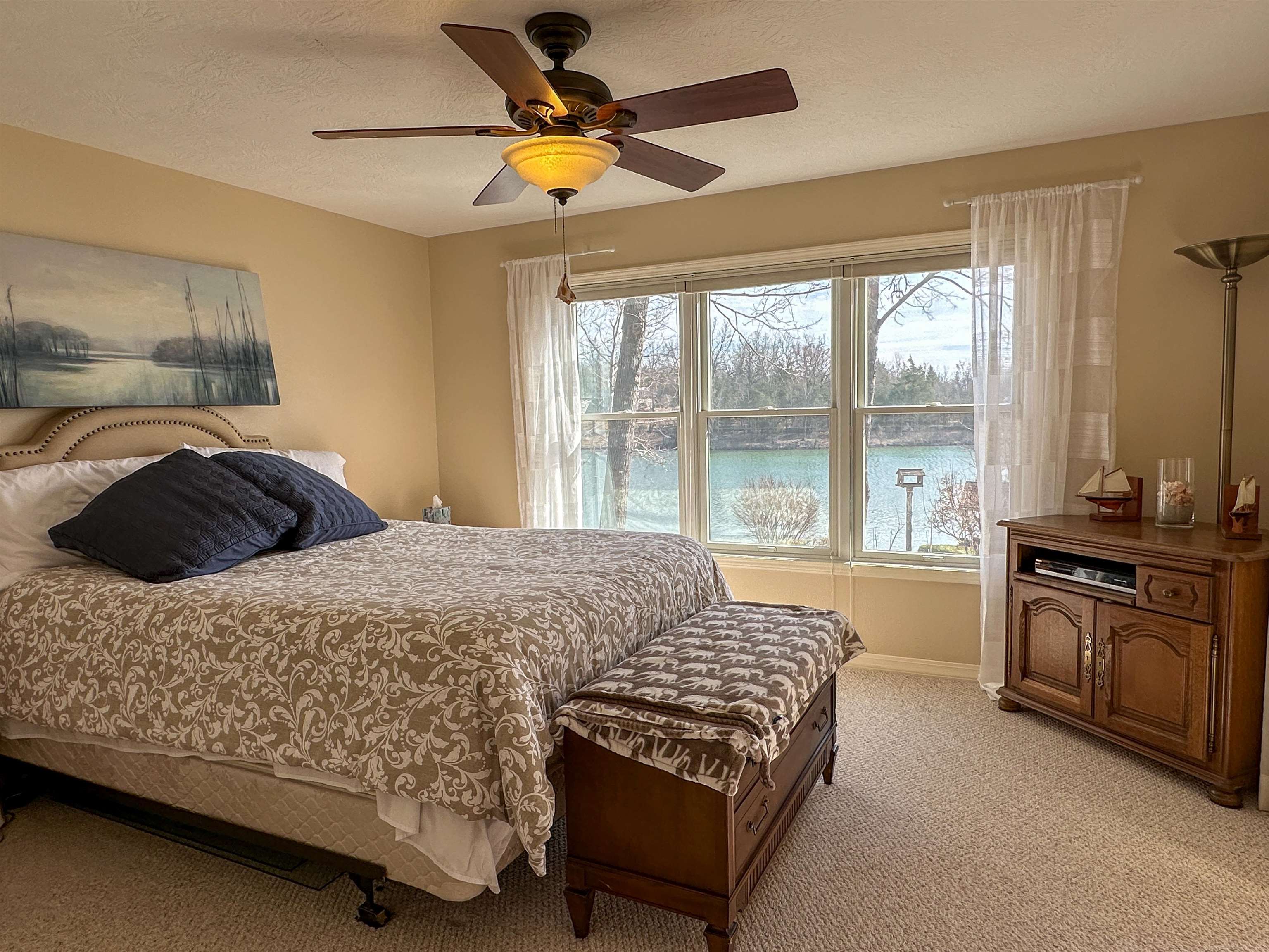 EMERALD COVE - Residential