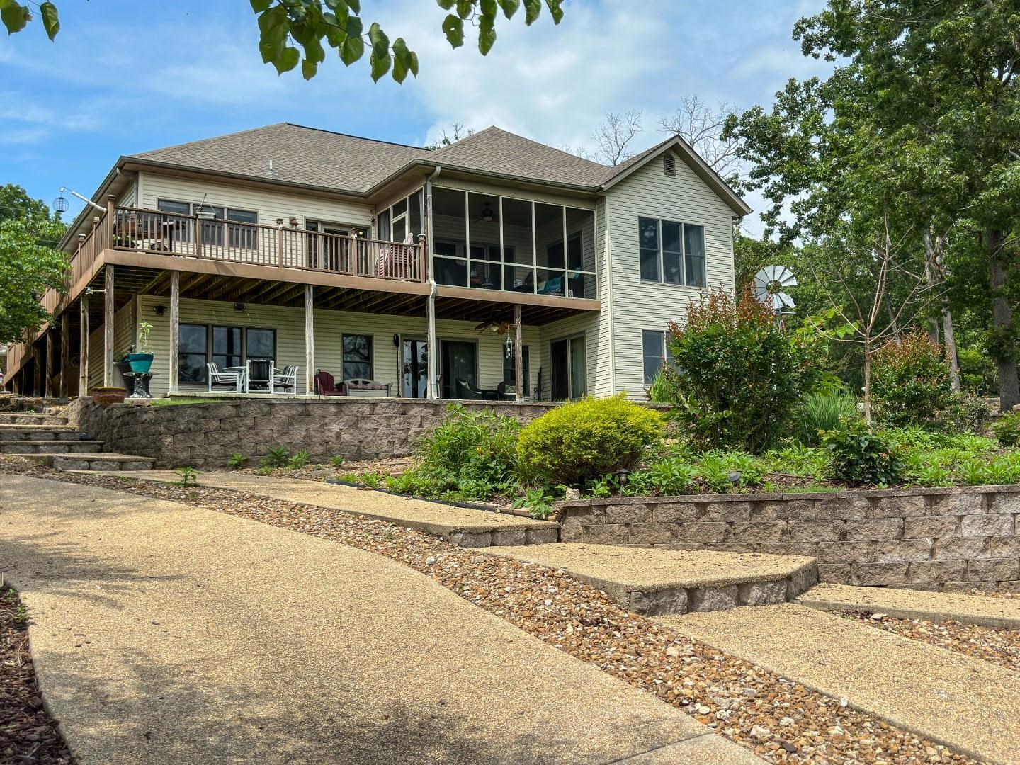 EMERALD COVE - Residential