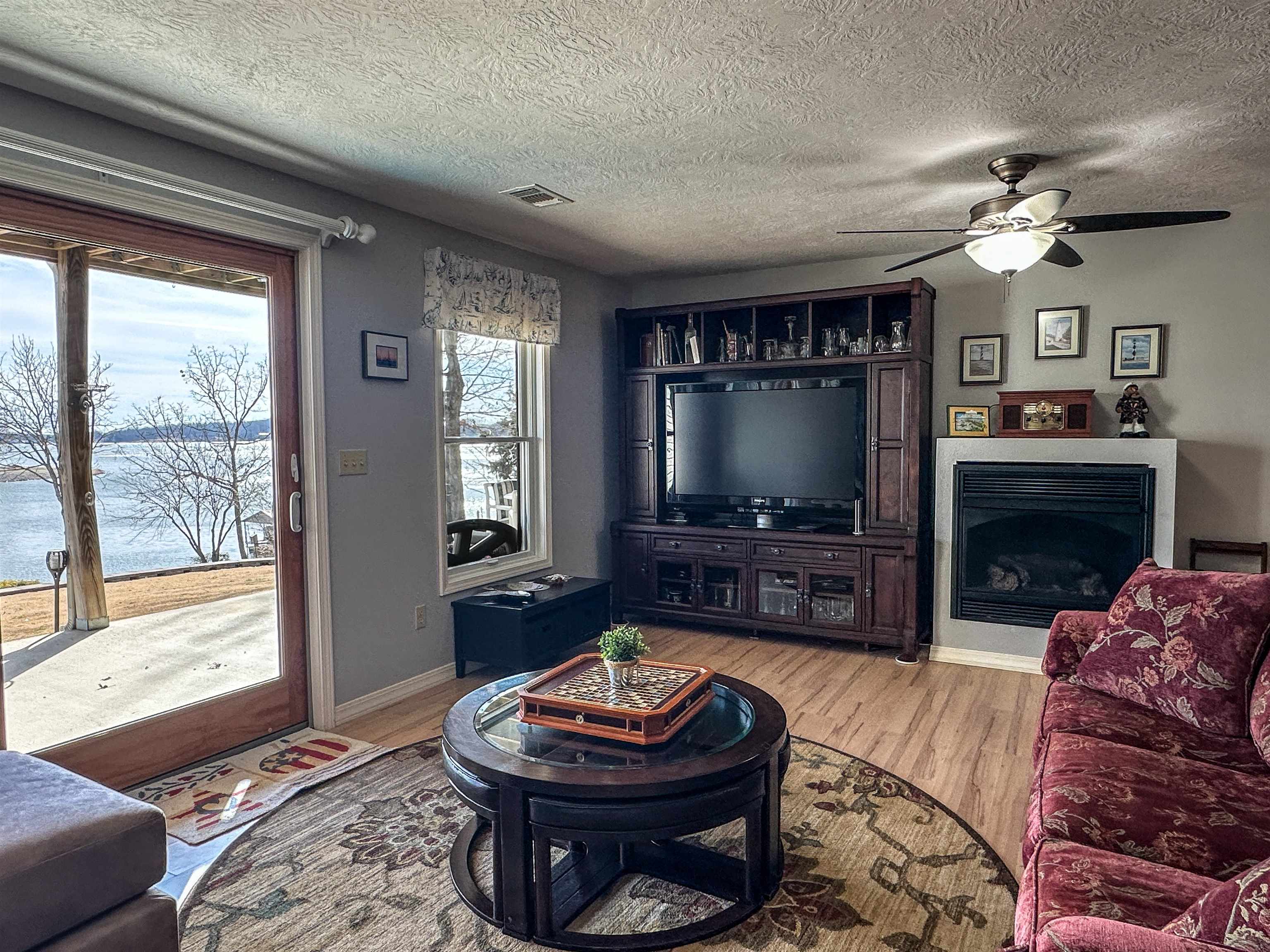 EMERALD COVE - Residential