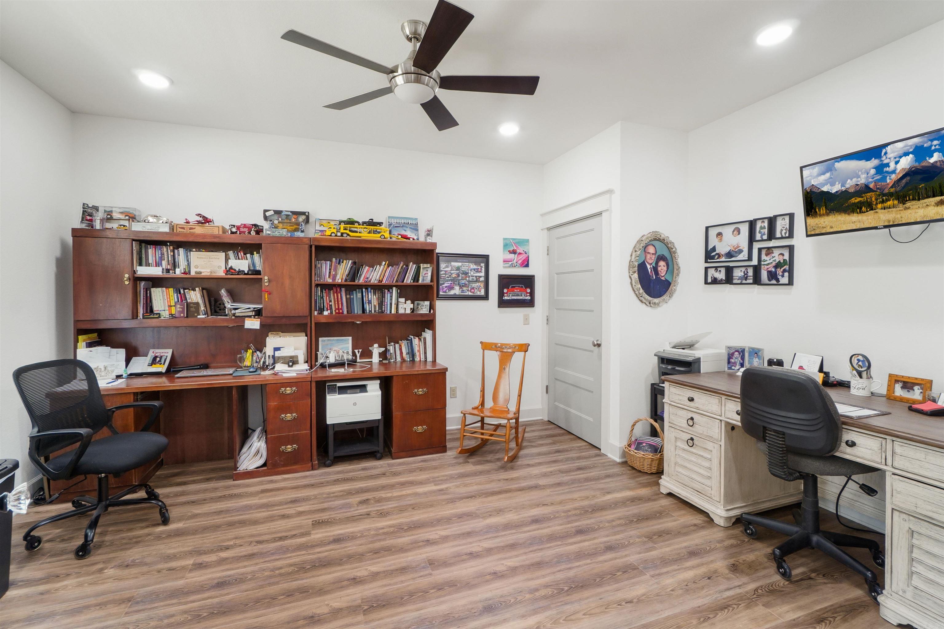 SOUTHWEST SHORES - Residential