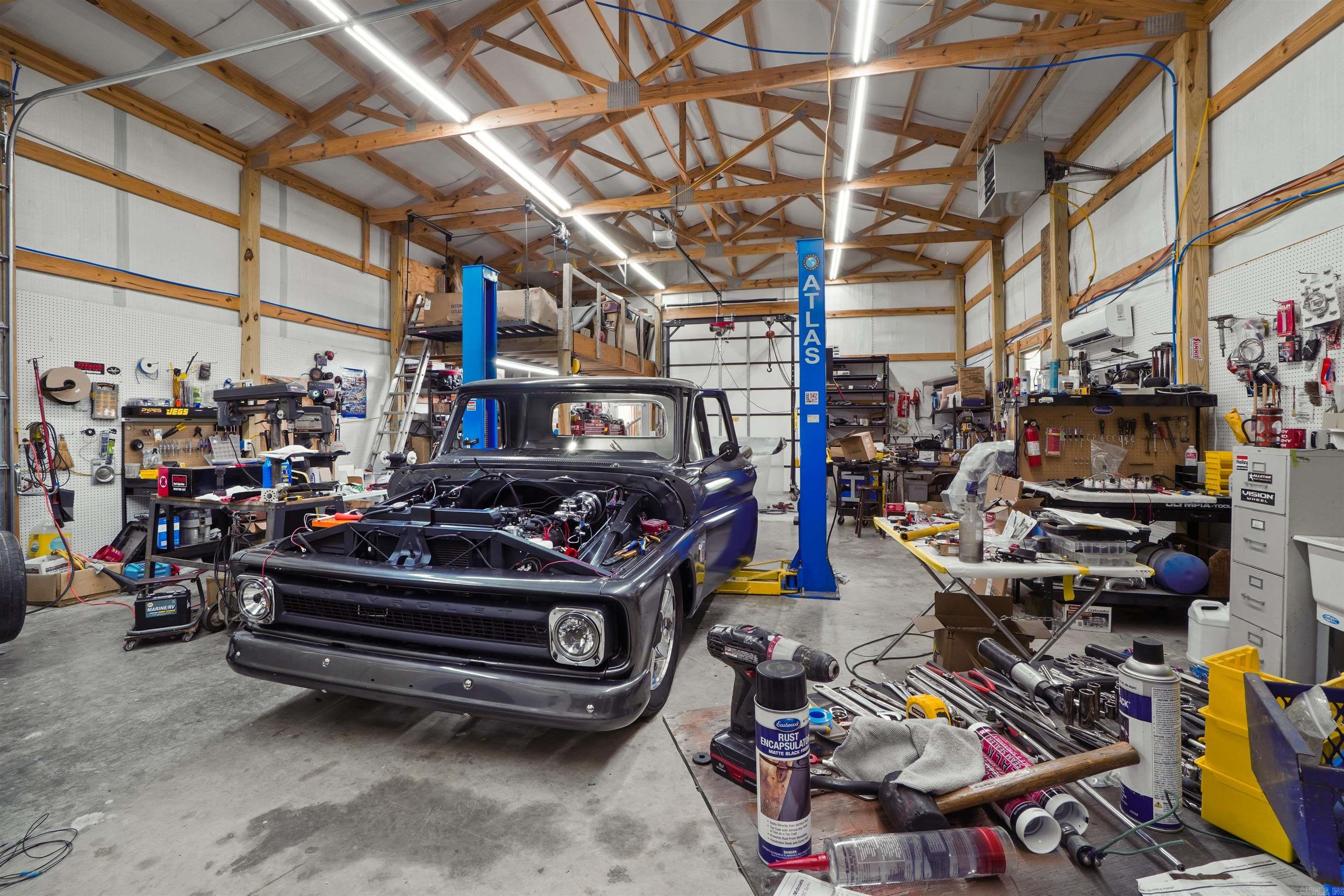 SOUTHWEST SHORES - Residential