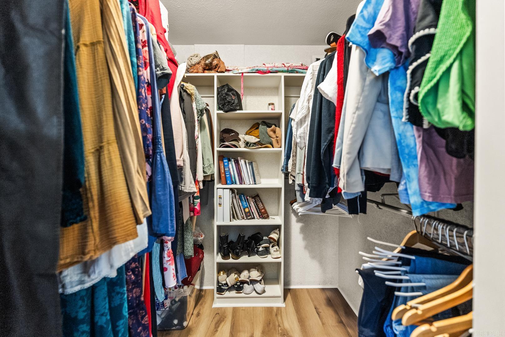 DIAMOND POINTE - Residential