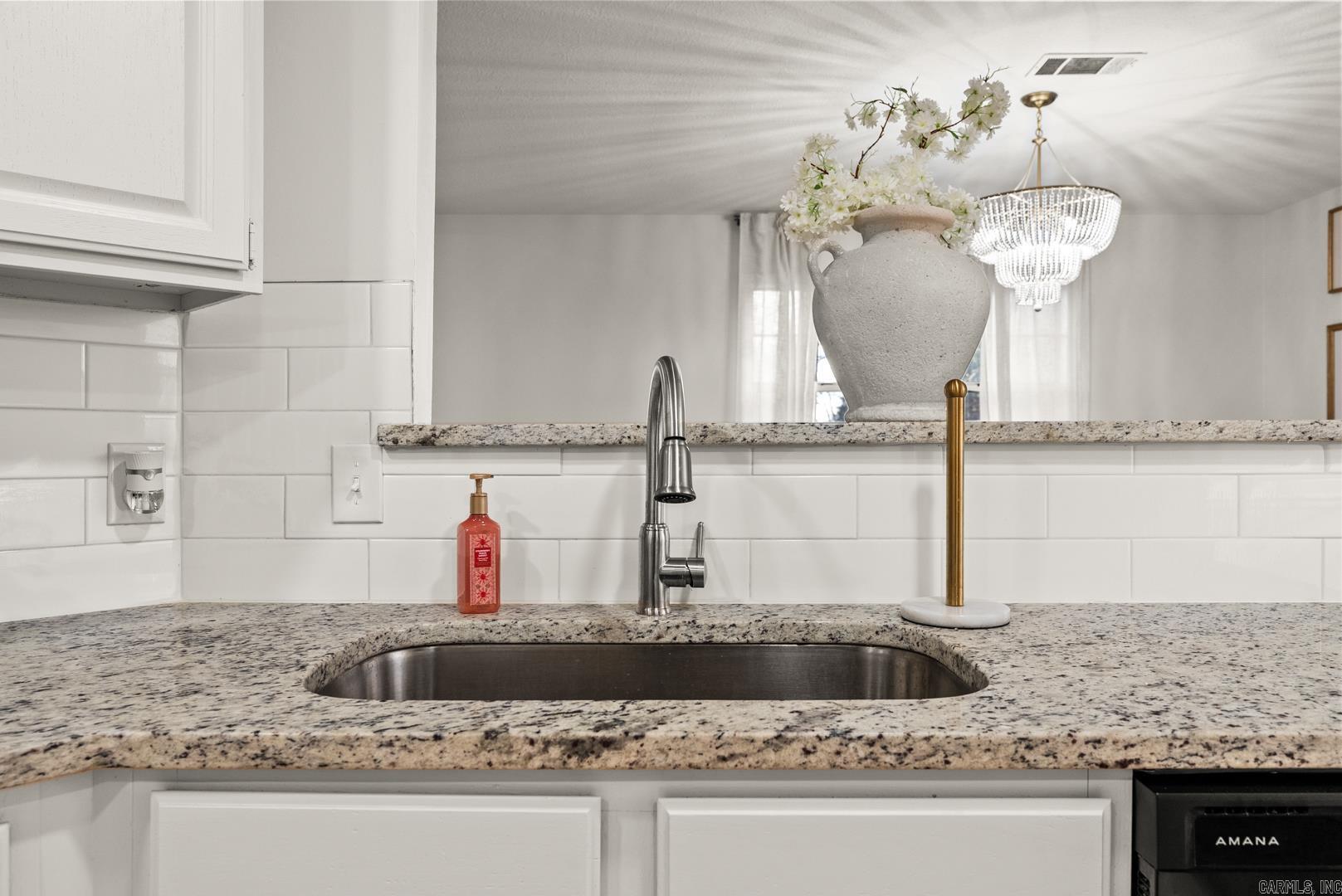 DIAMOND POINTE - Residential