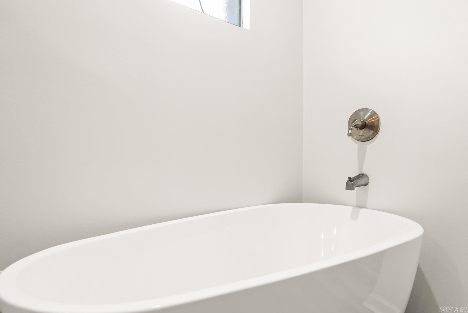 DIAMOND POINTE - Residential