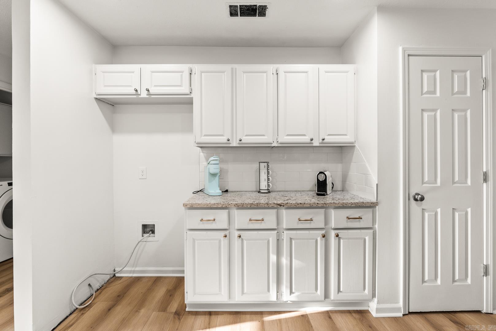 DIAMOND POINTE - Residential