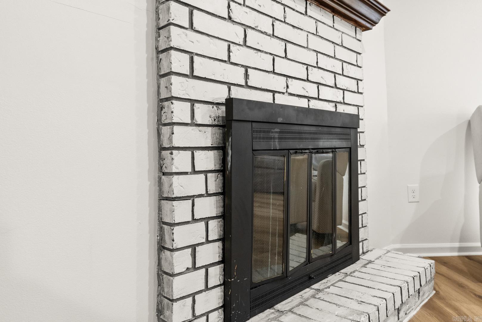 DIAMOND POINTE - Residential