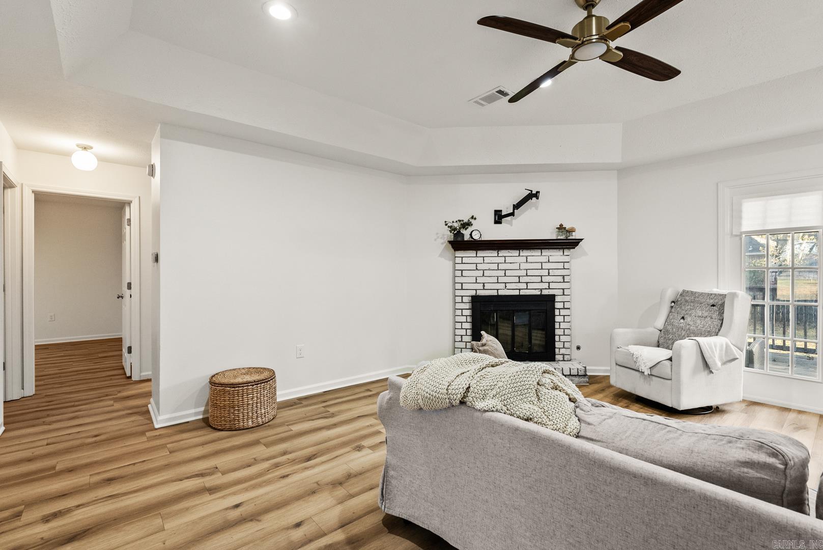 DIAMOND POINTE - Residential