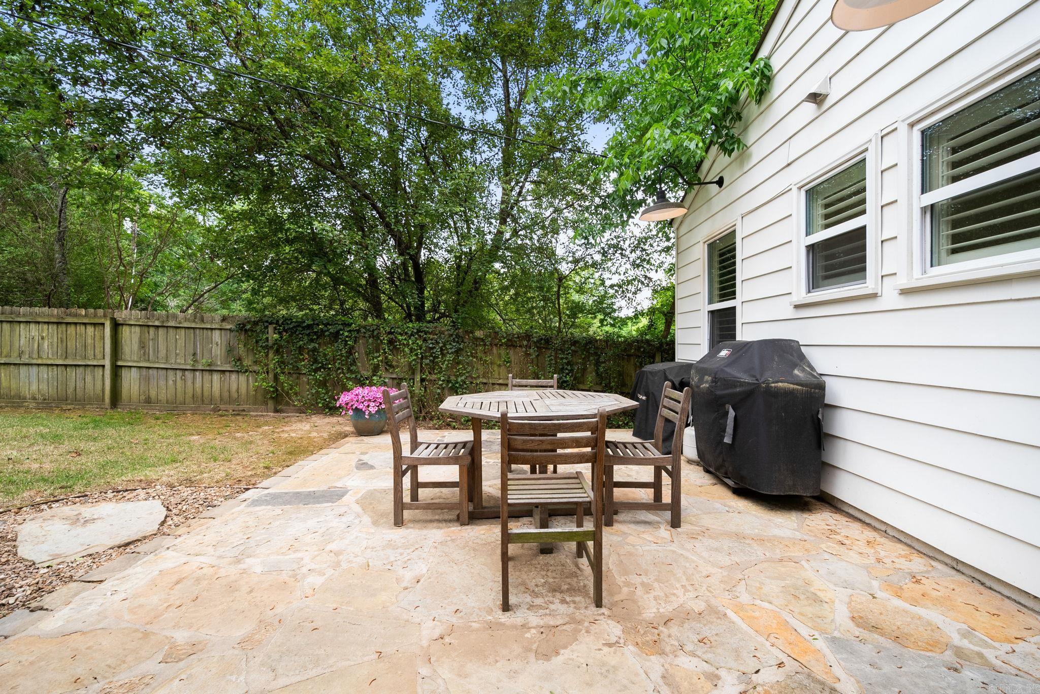 KINGWOOD PLACE - Residential