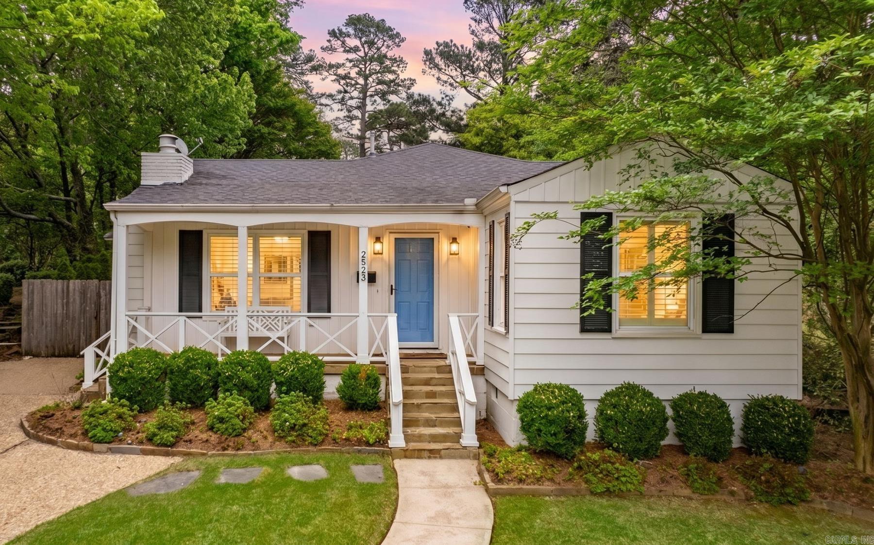 KINGWOOD PLACE - Residential