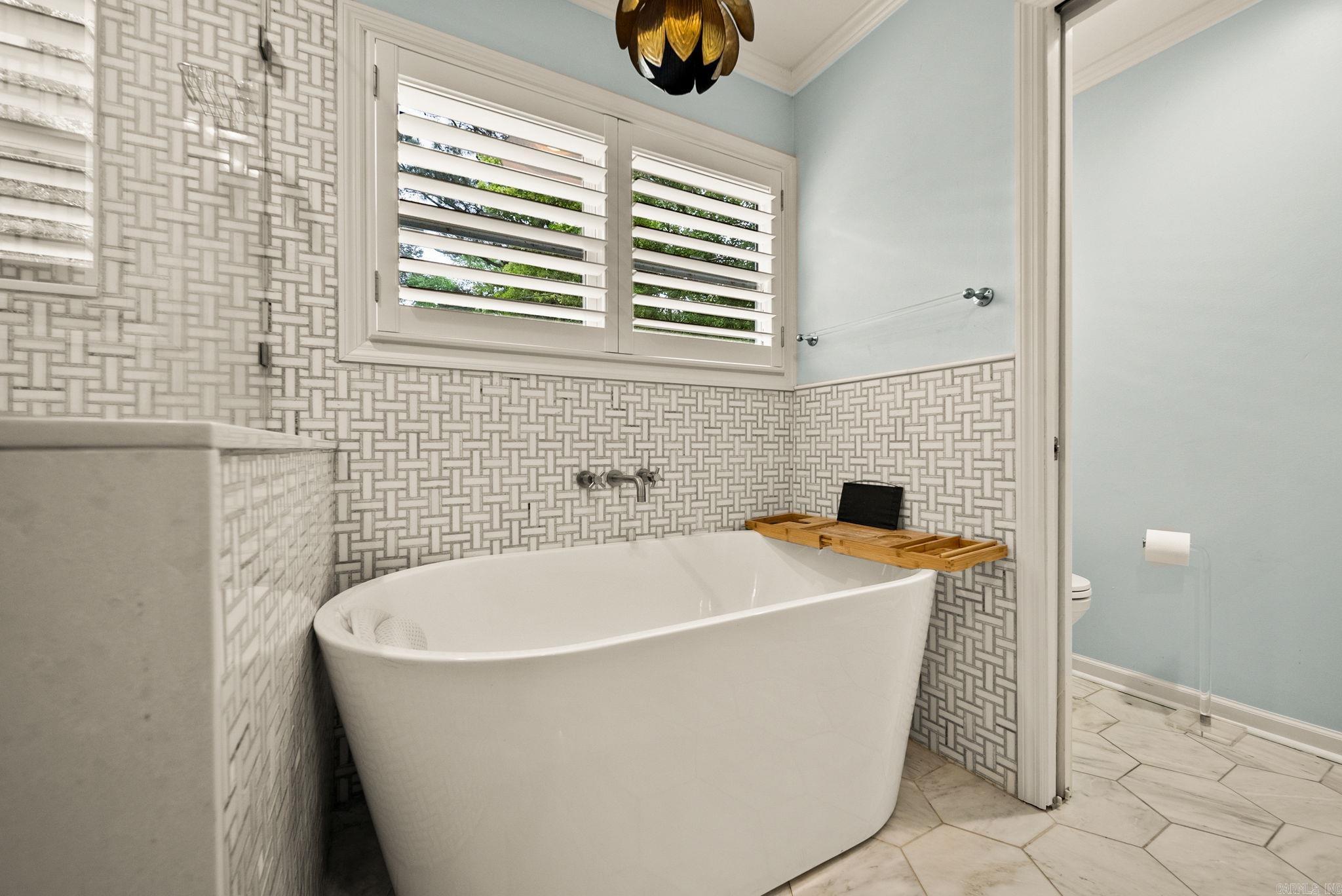 KINGWOOD PLACE - Residential