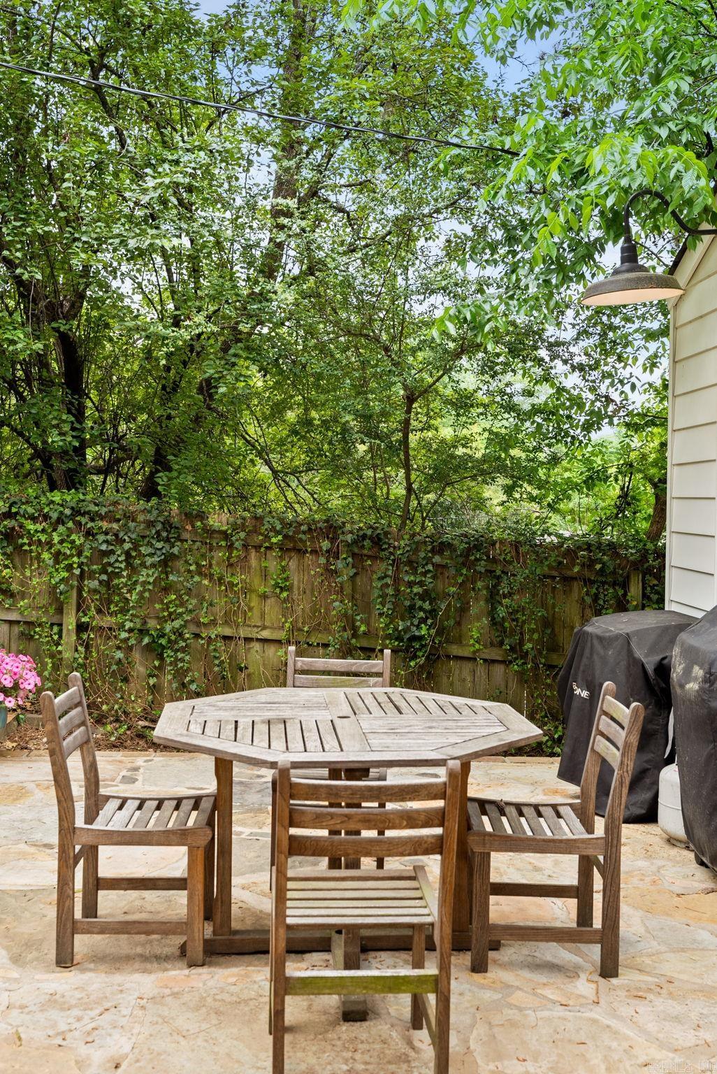 KINGWOOD PLACE - Residential