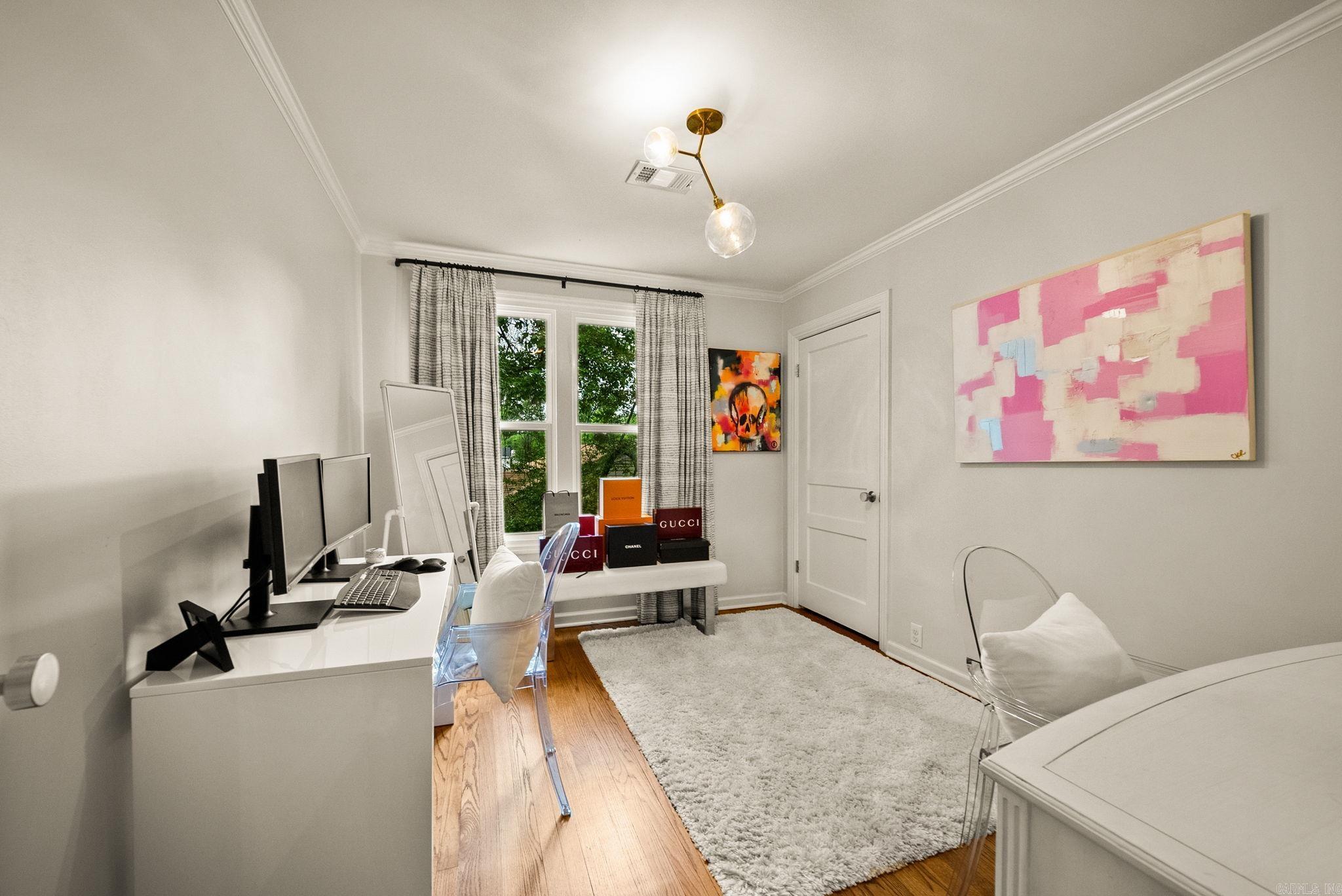 KINGWOOD PLACE - Residential