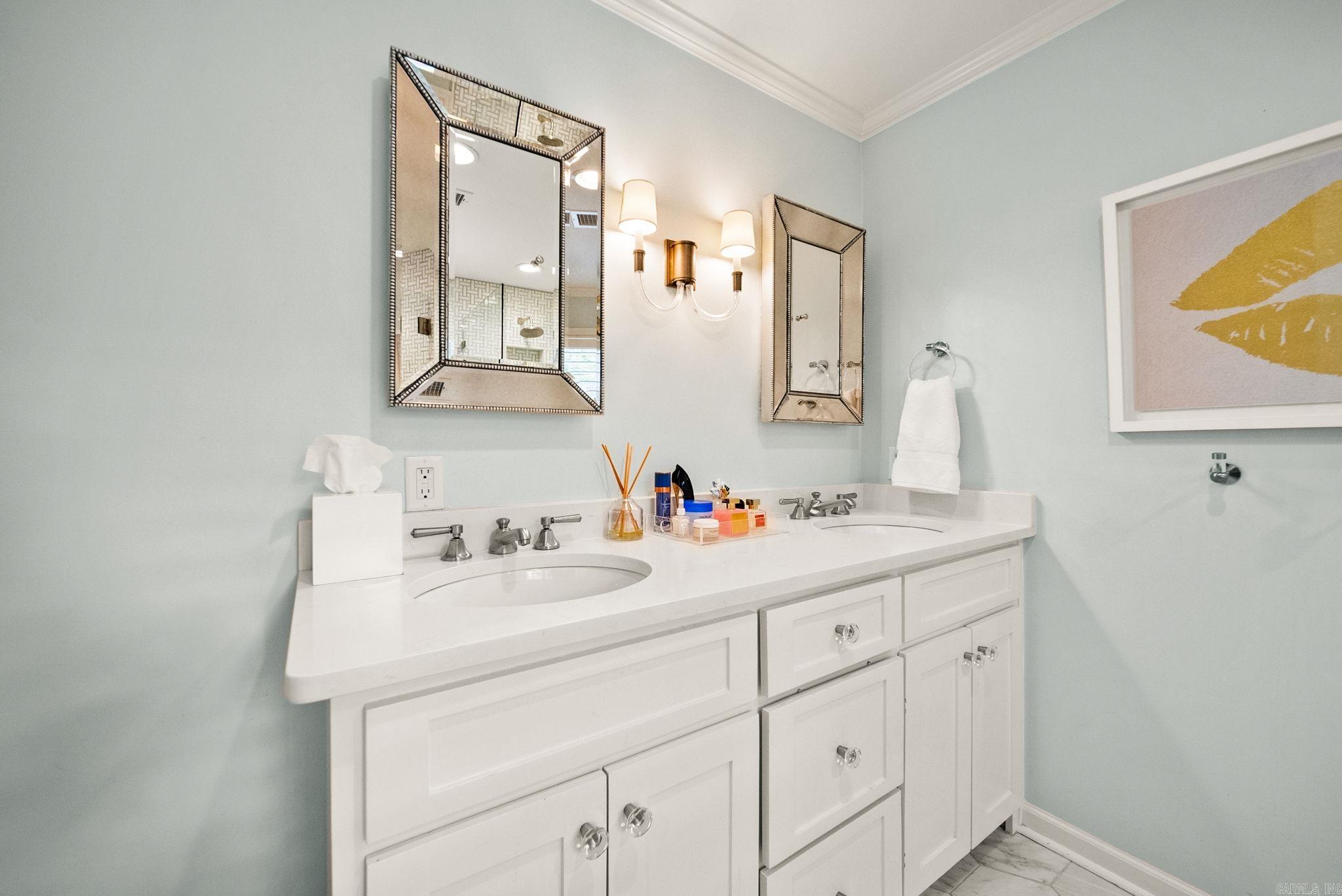 KINGWOOD PLACE - Residential